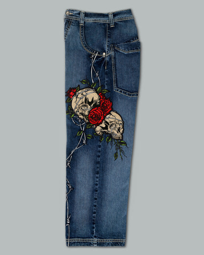 W Skull & Roses. 24". Hand-Sand Dark Stone.