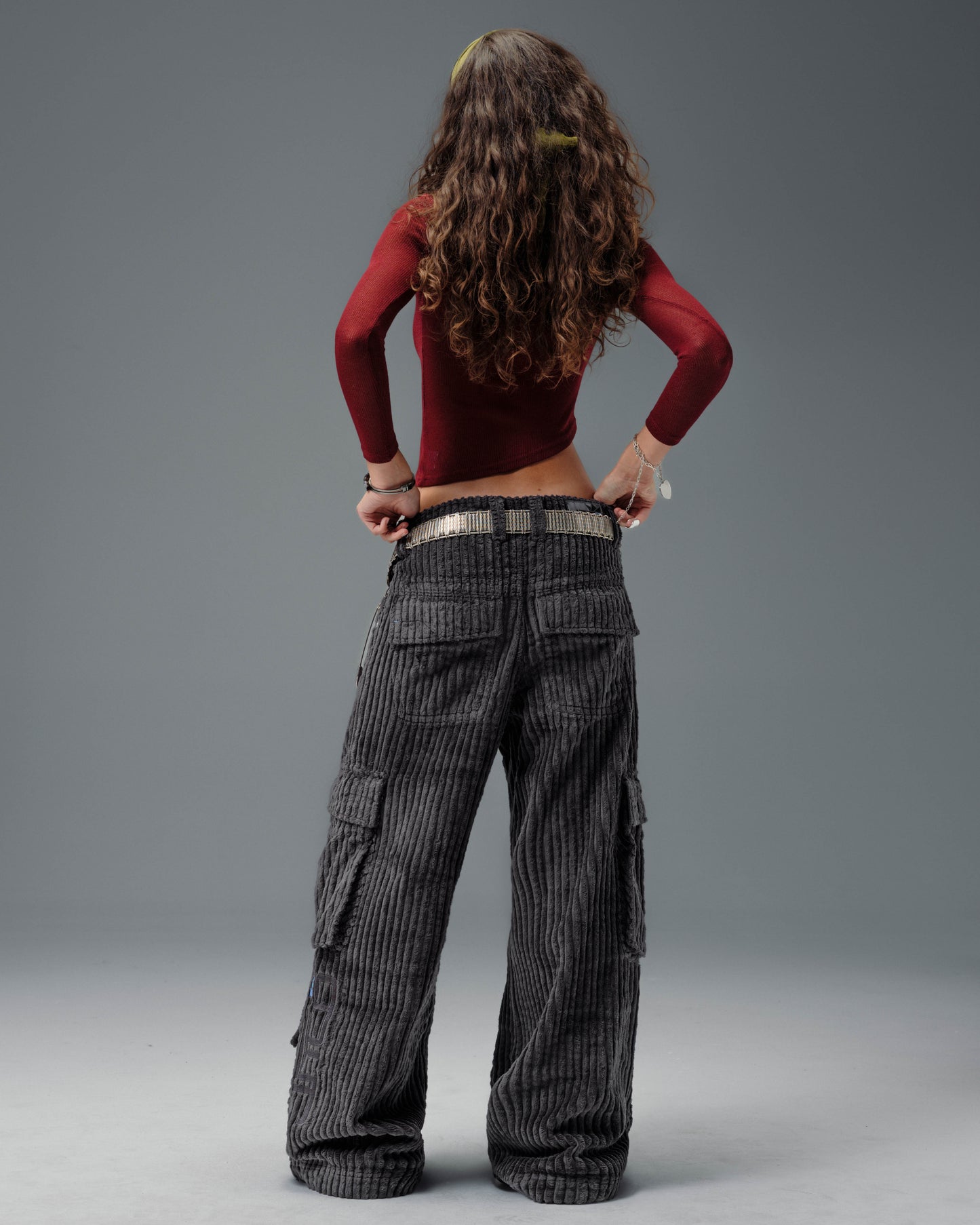 W Legacy. 24". 2 Wale Corduroy. Magnet.