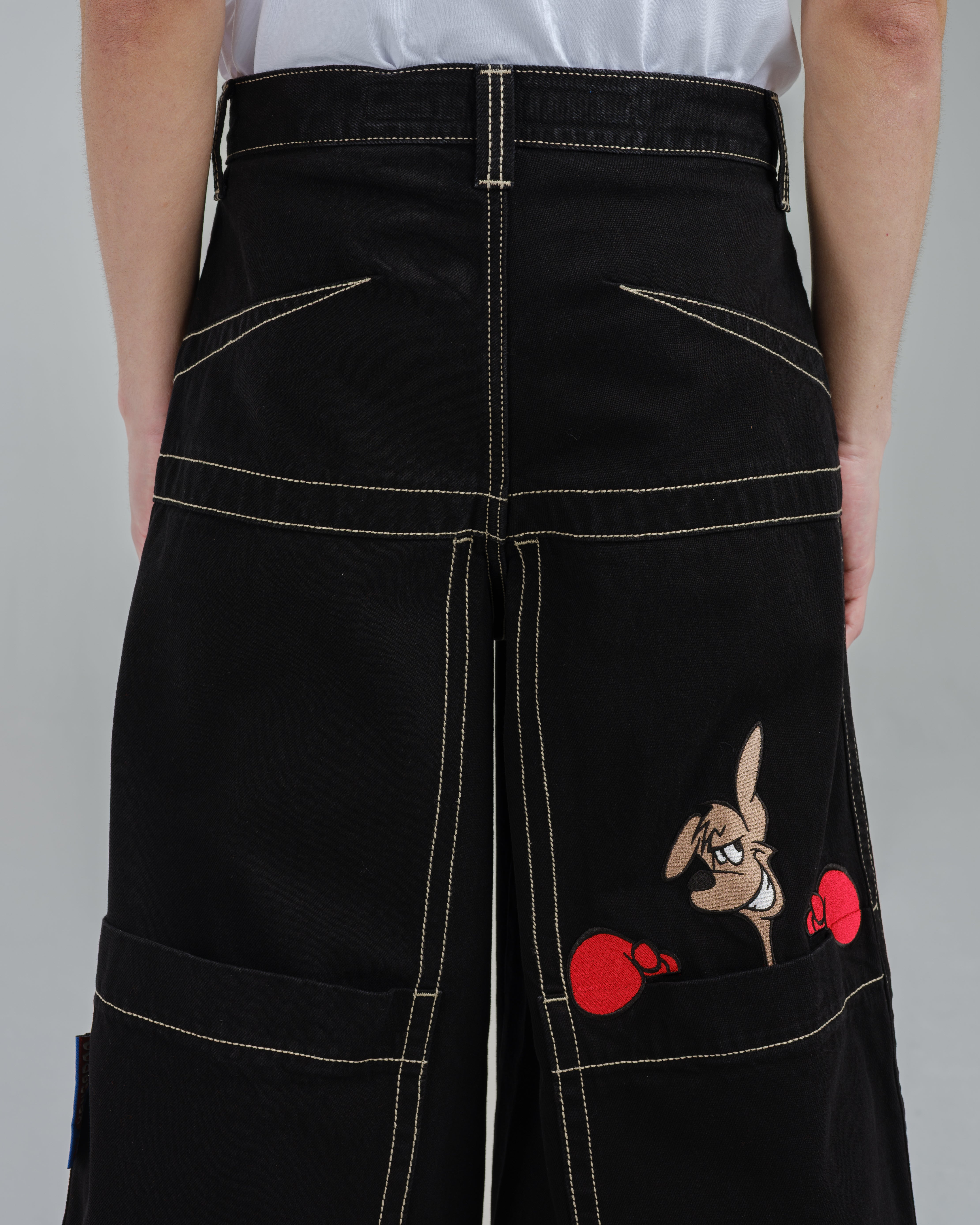 Kangaroo. 34". Jet Black.