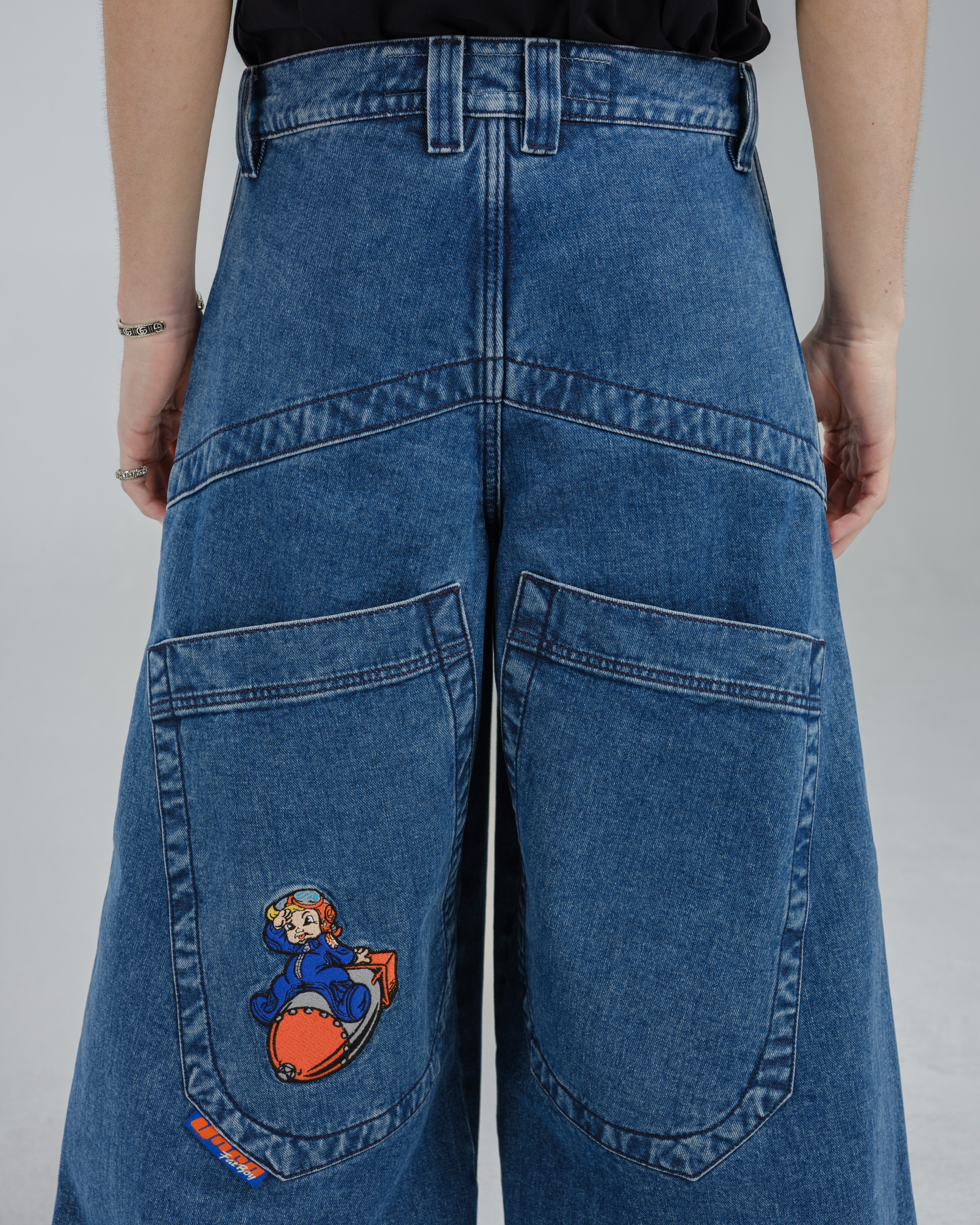 Fat Boy. 32”. Dark Stone. – JNCO Los Angeles