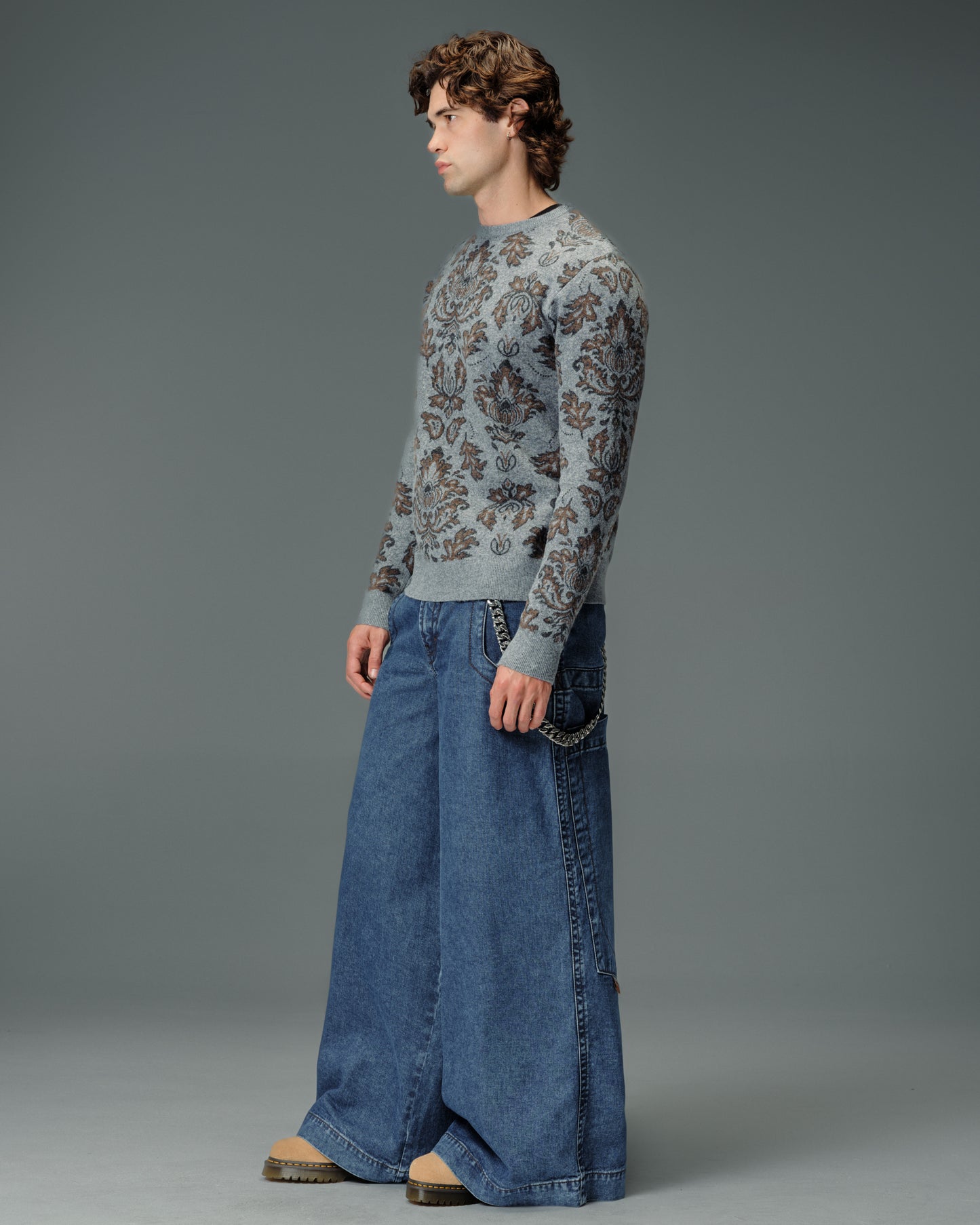 Mammoth. 40". Dark Stone.