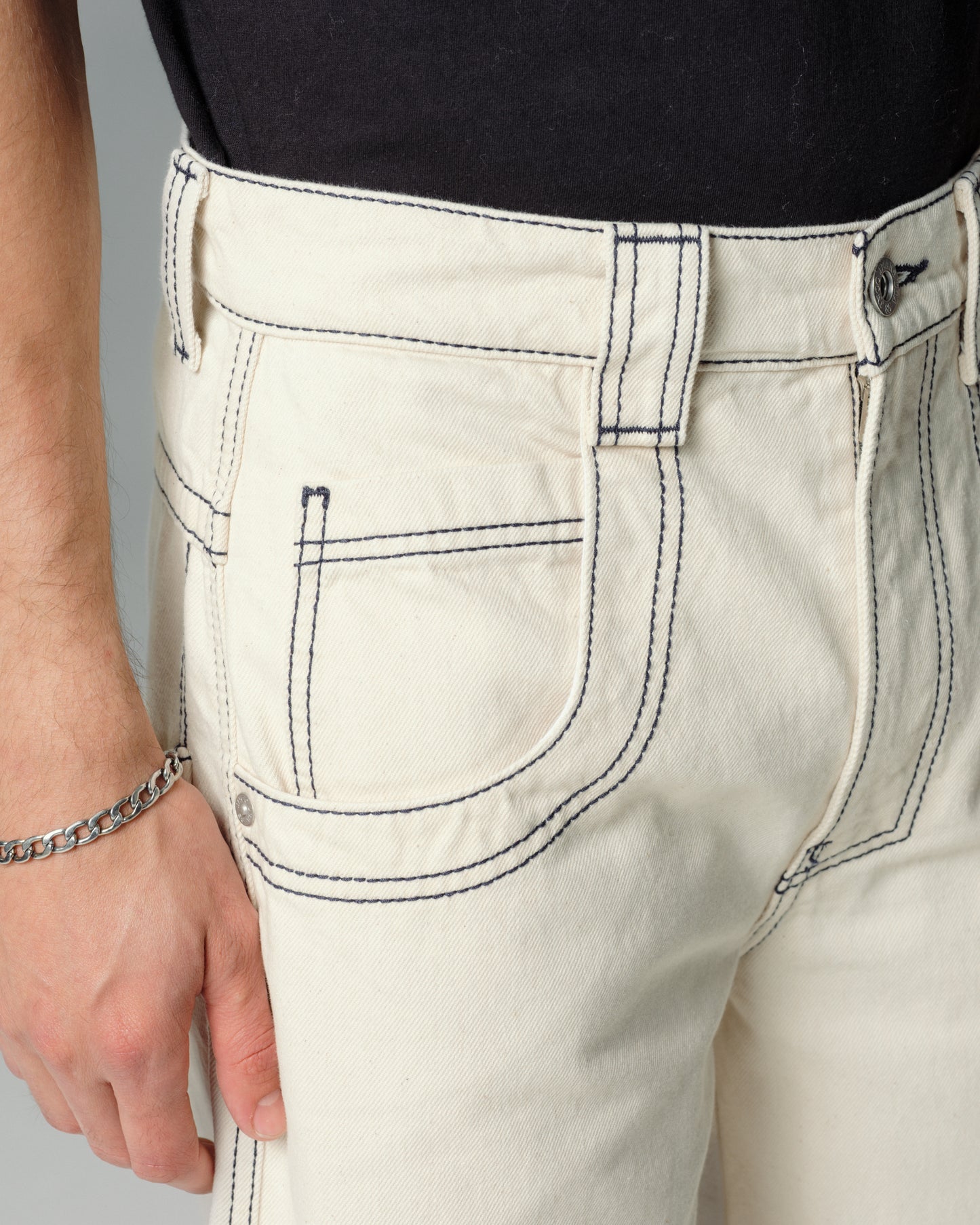 King Shorts. 14". Natural.