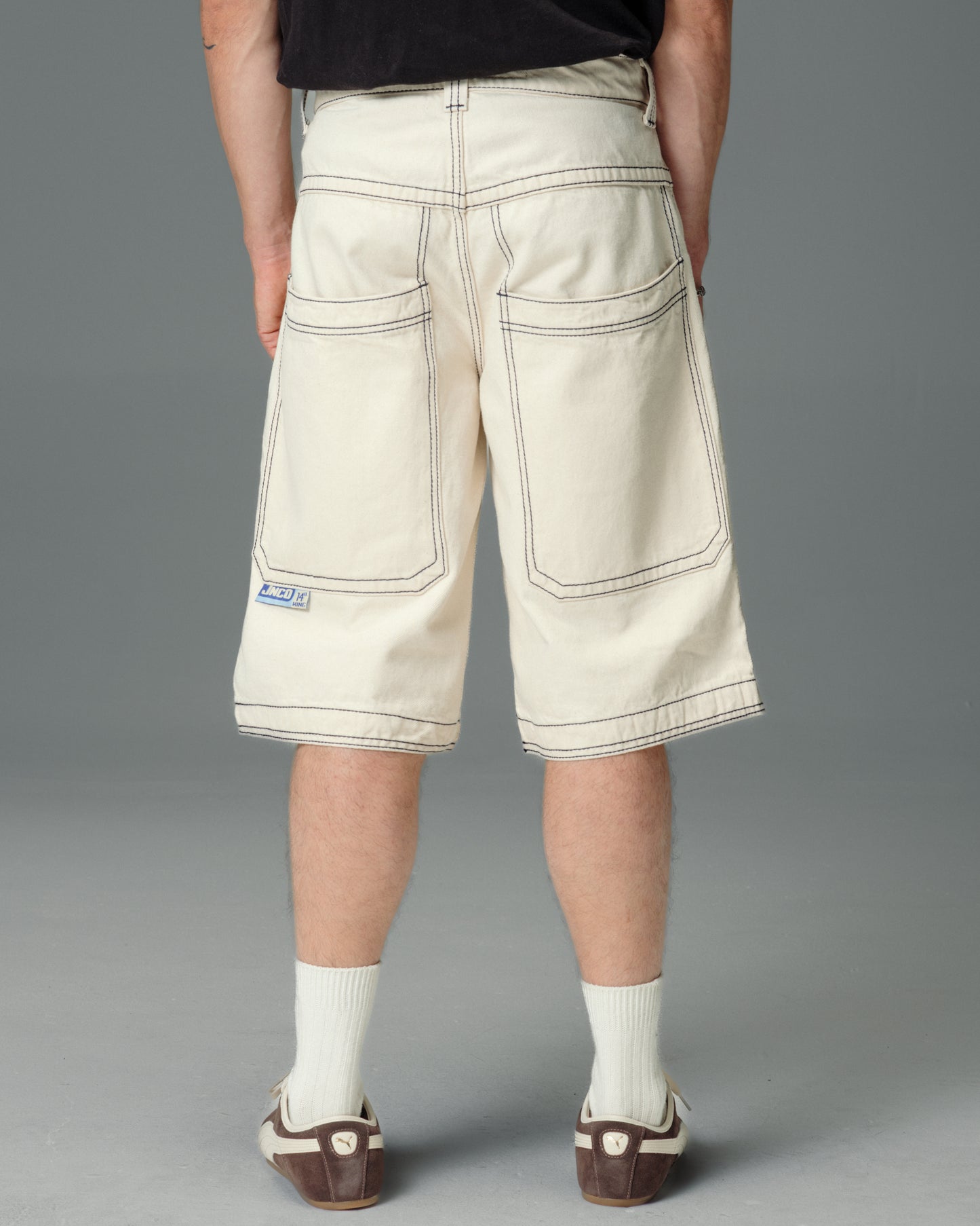 King Shorts. 14". Natural.