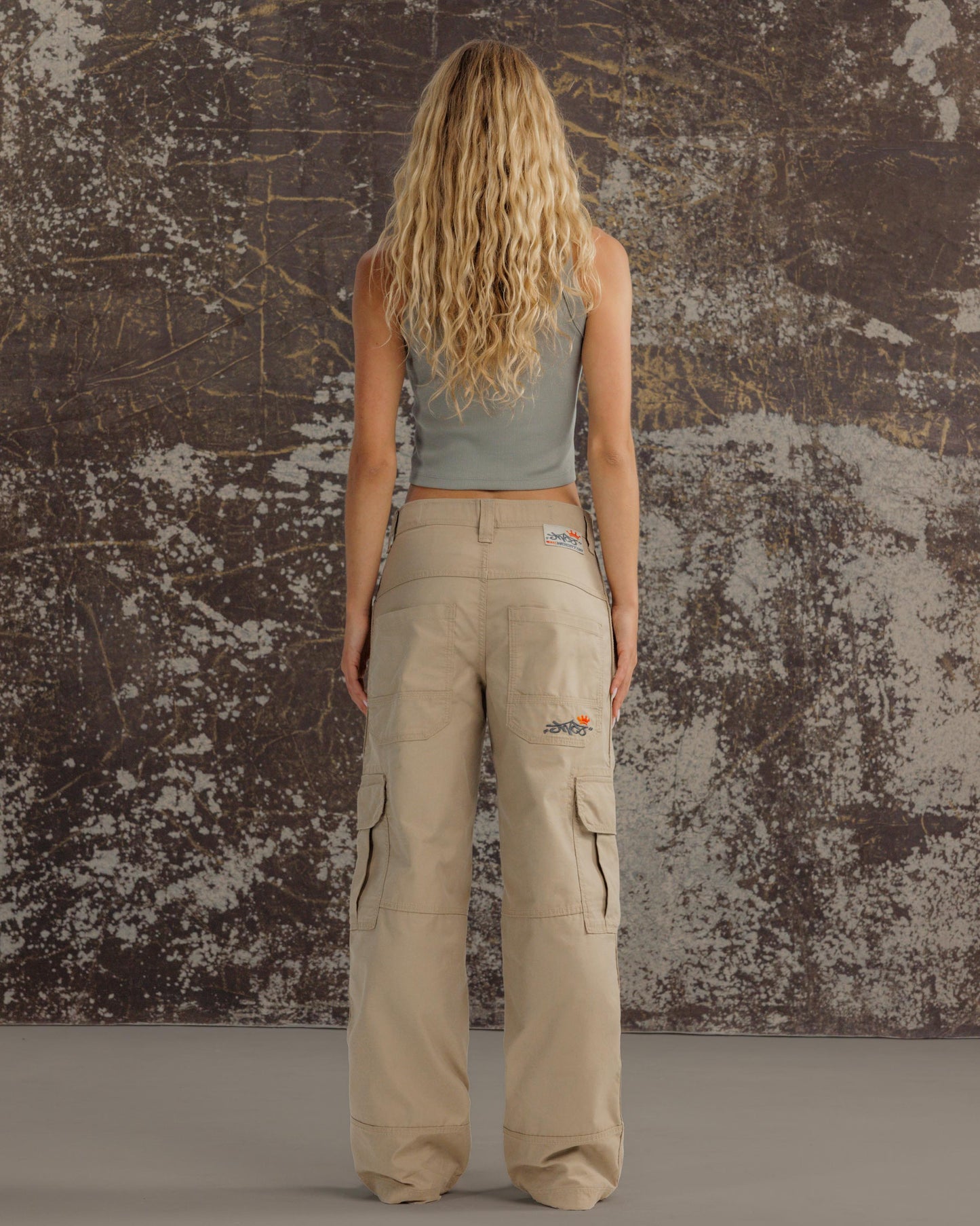 W Indicator Cargo Pants. 22". Khaki.