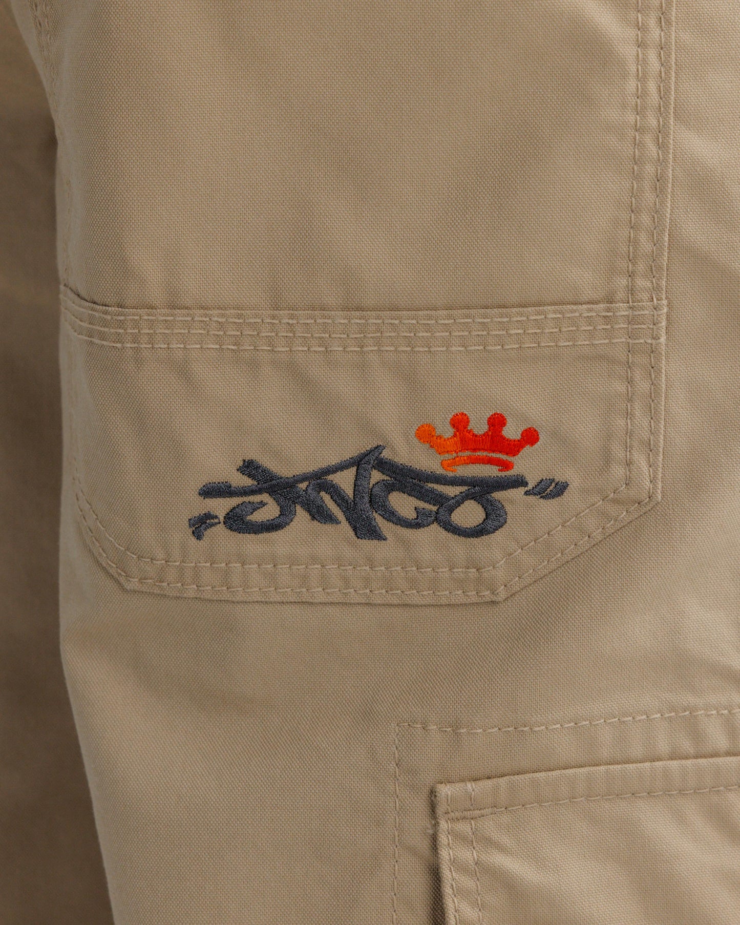 W Indicator Cargo Pants. 22". Khaki.
