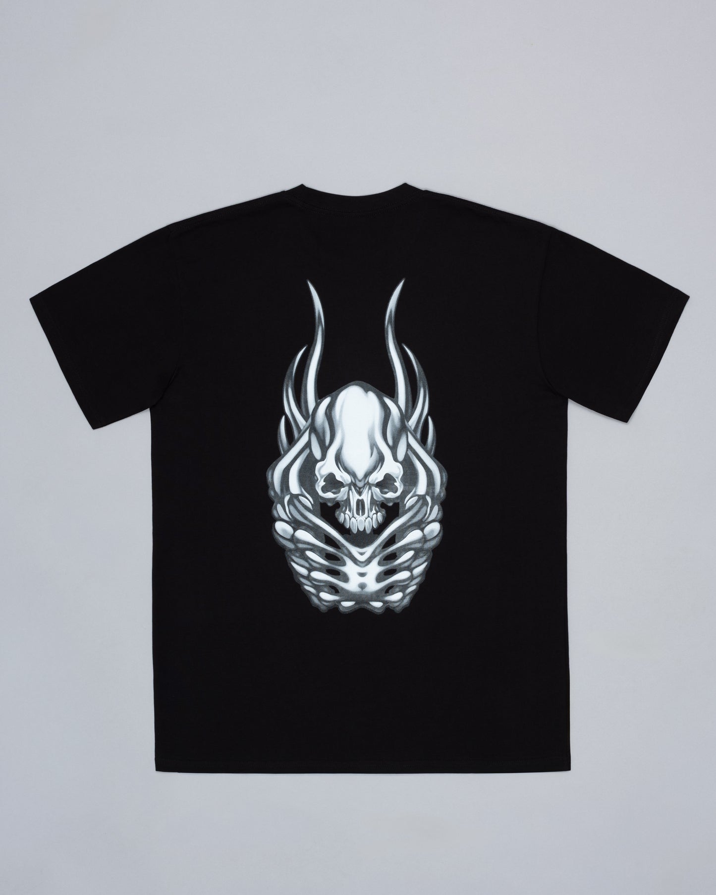 Alien Skull Tee. Black.