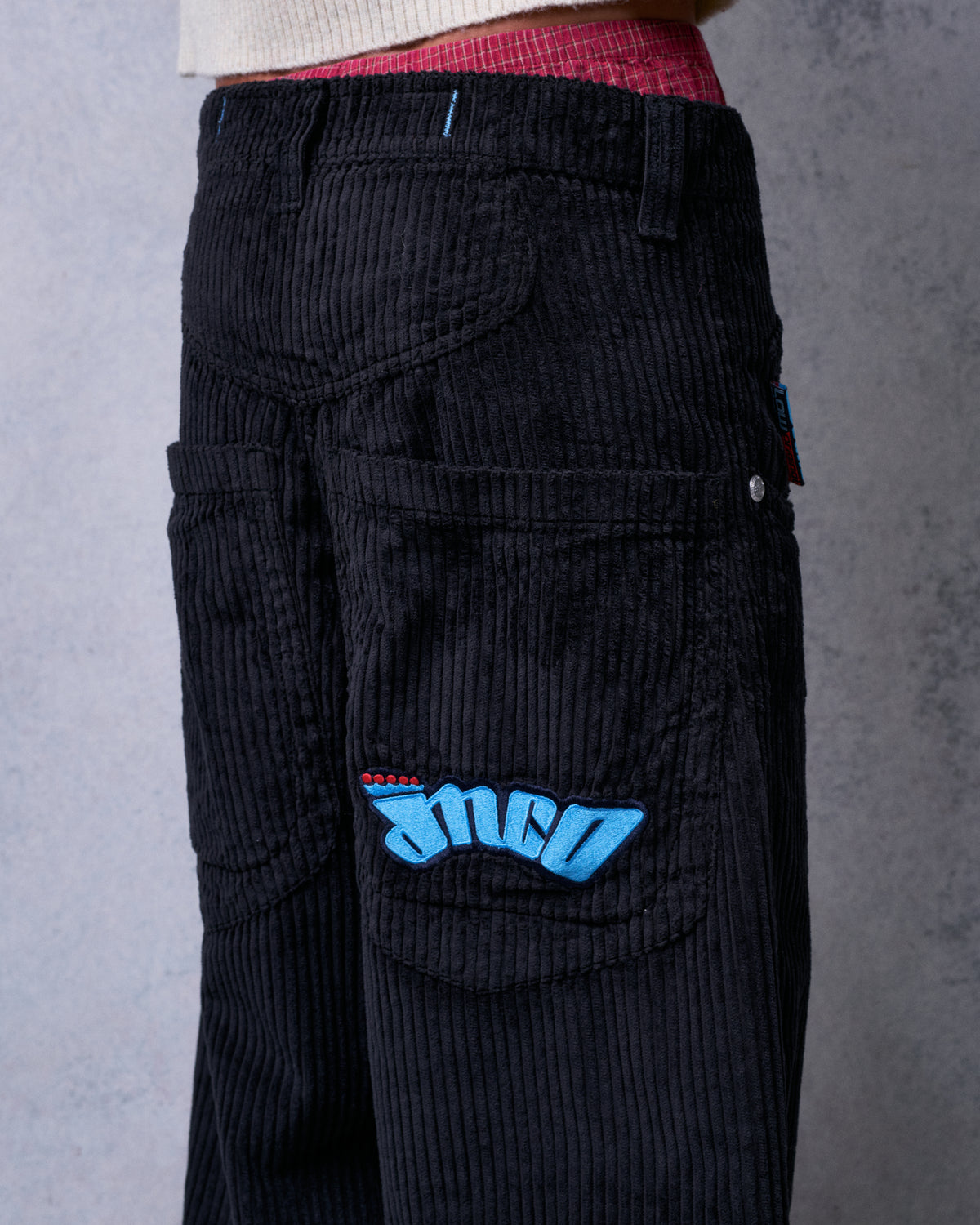 169 Low Down. 20". 4 Wale Corduroy. Black.