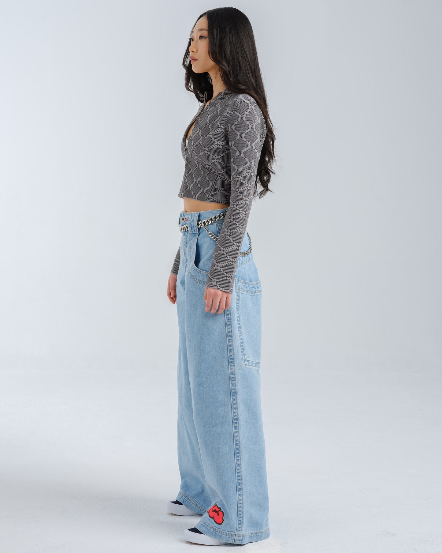 W117 King. 28". Vintage.