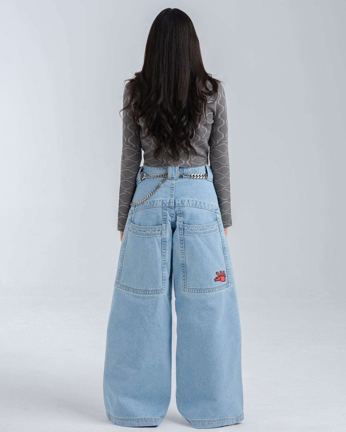 W117 King. 28". Vintage.