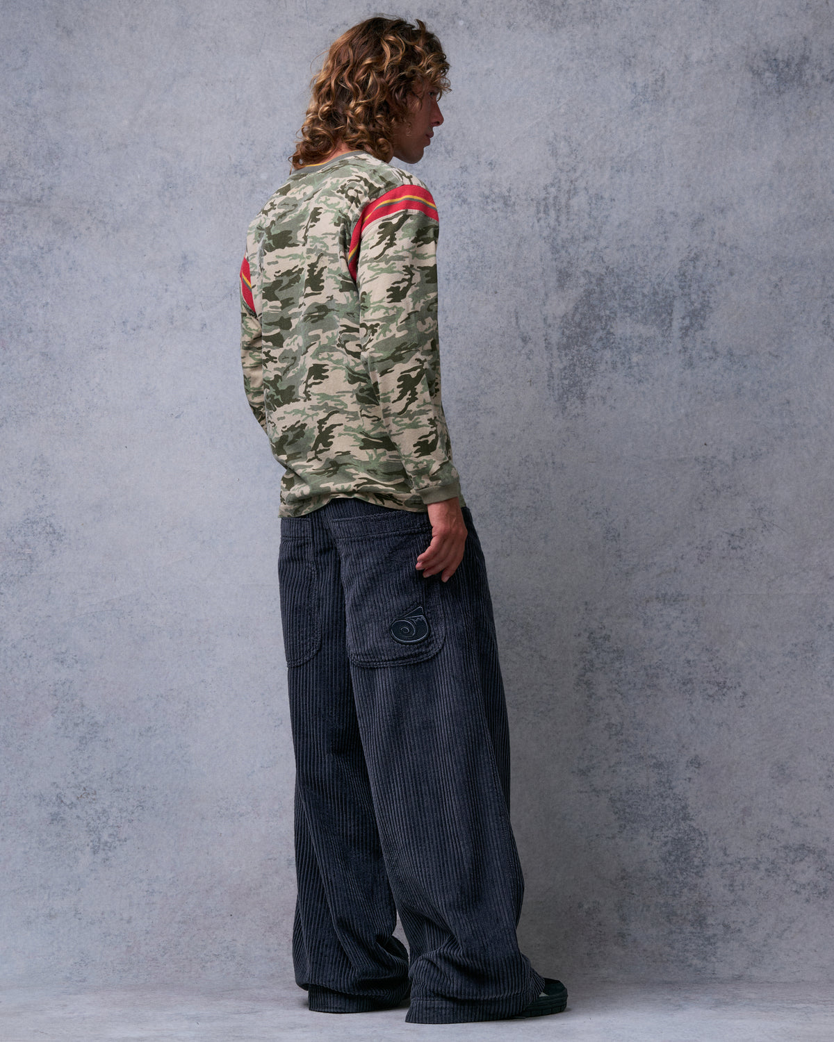 101 Twin Cannon. 26". 4 Wale Corduroy. Magnet.