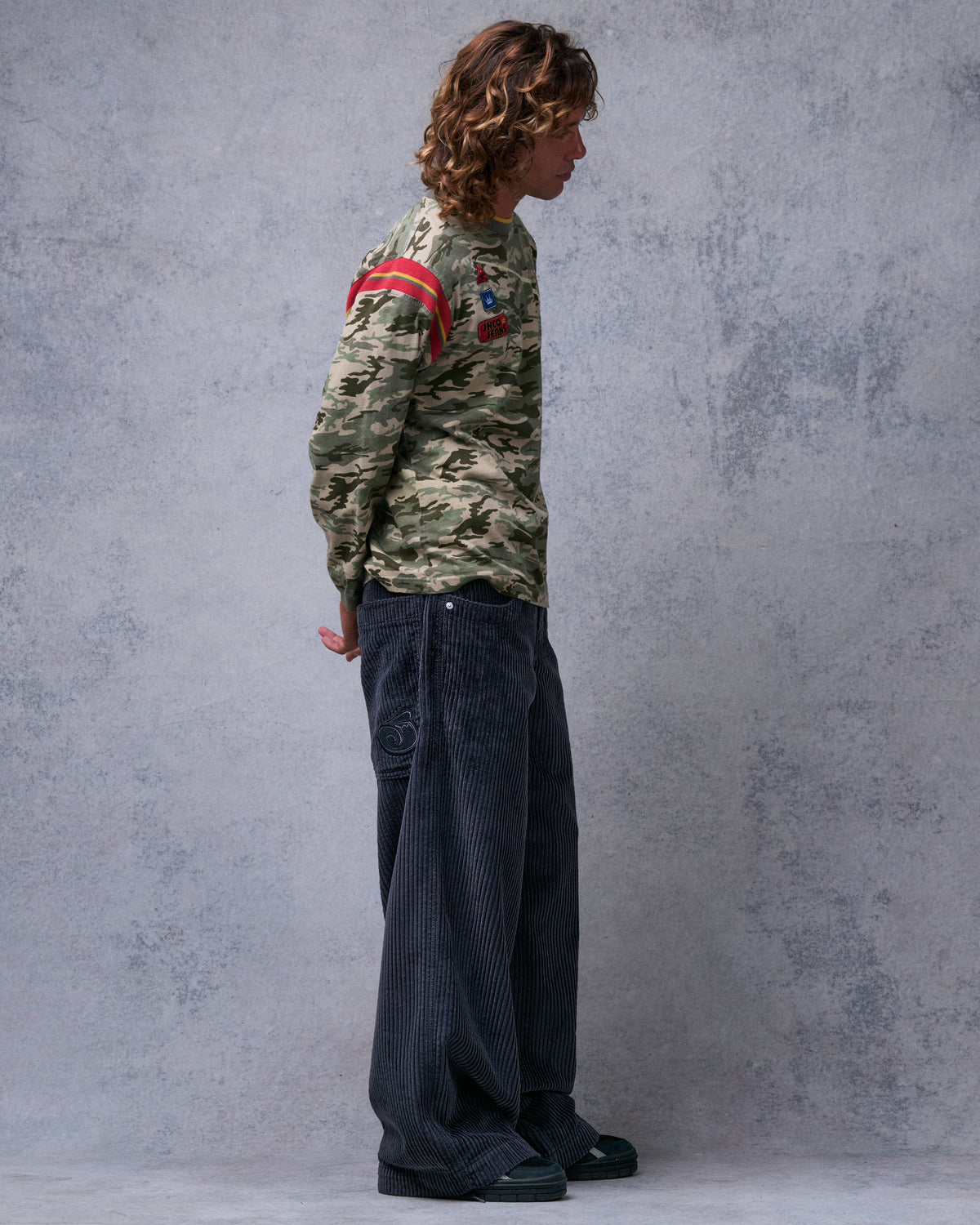 101 Twin Cannon. 26". 4 Wale Corduroy. Magnet.