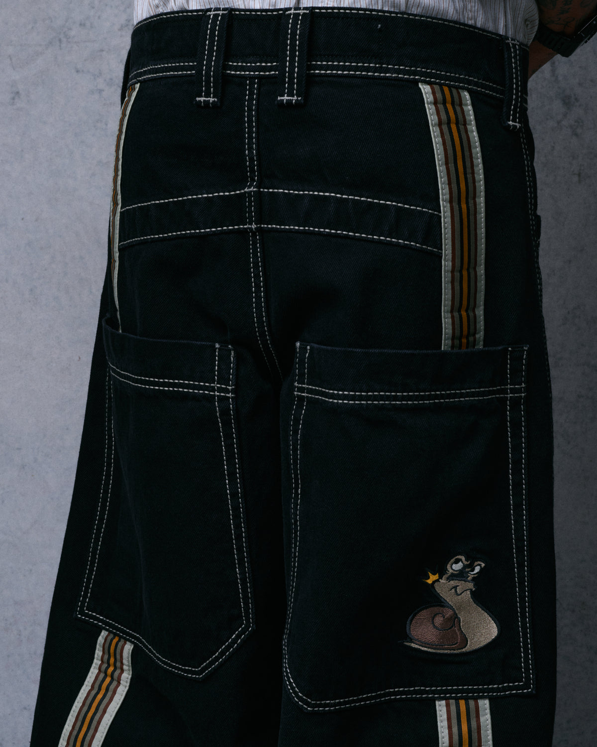 Slug. 26". Jet Black.