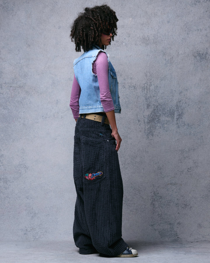 W Wizard. 24". 2 Wale Corduroy. Magnet.