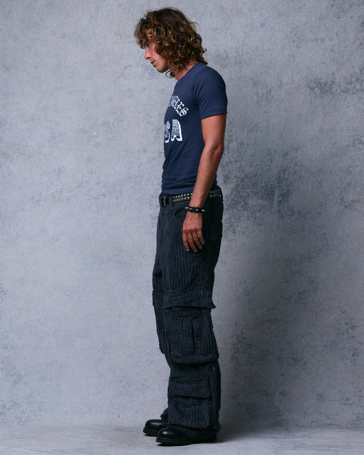 Legacy. 24". 2 Wale Corduroy. Magnet.