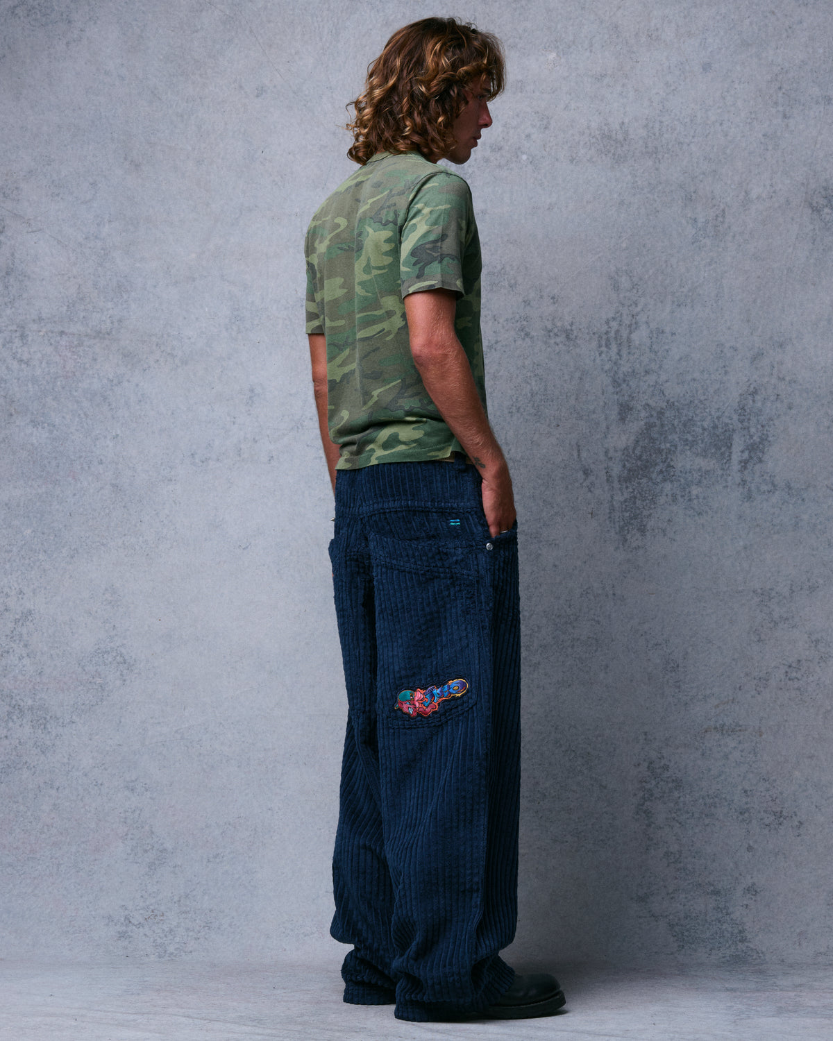 Wizard. 24". 2 Wale Corduroy. Navy.