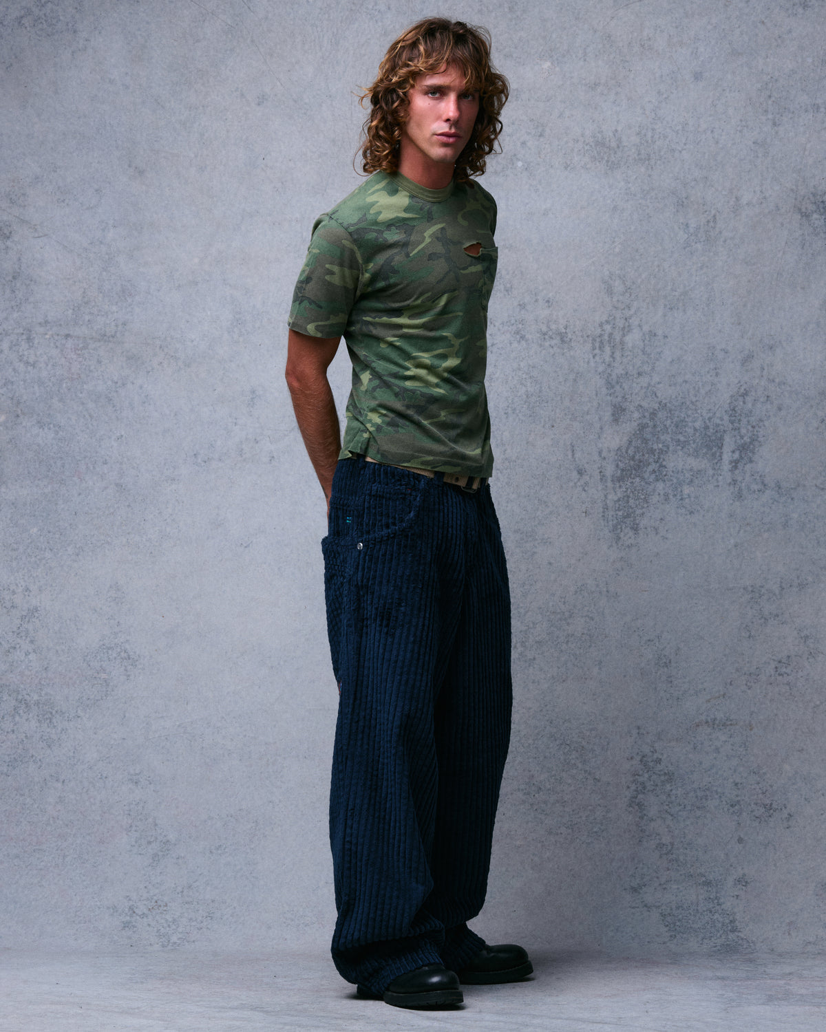 Wizard. 24". 2 Wale Corduroy. Navy.