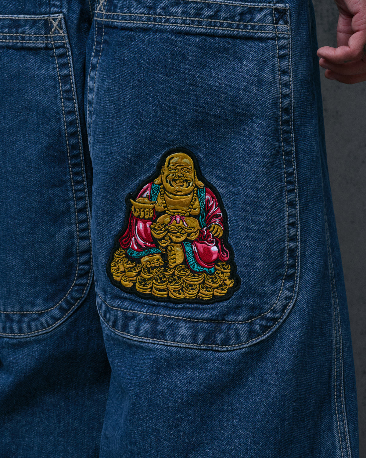 Buddha. 28". Dark Stone.