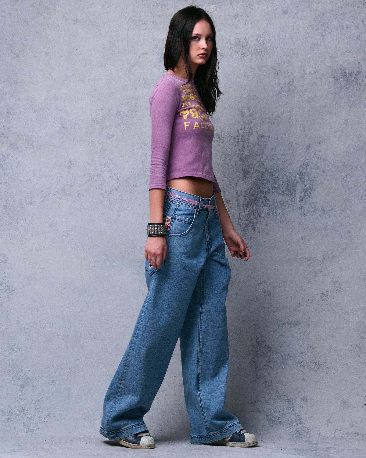 W1179 Easy Wide Pipes. 23". Antique.