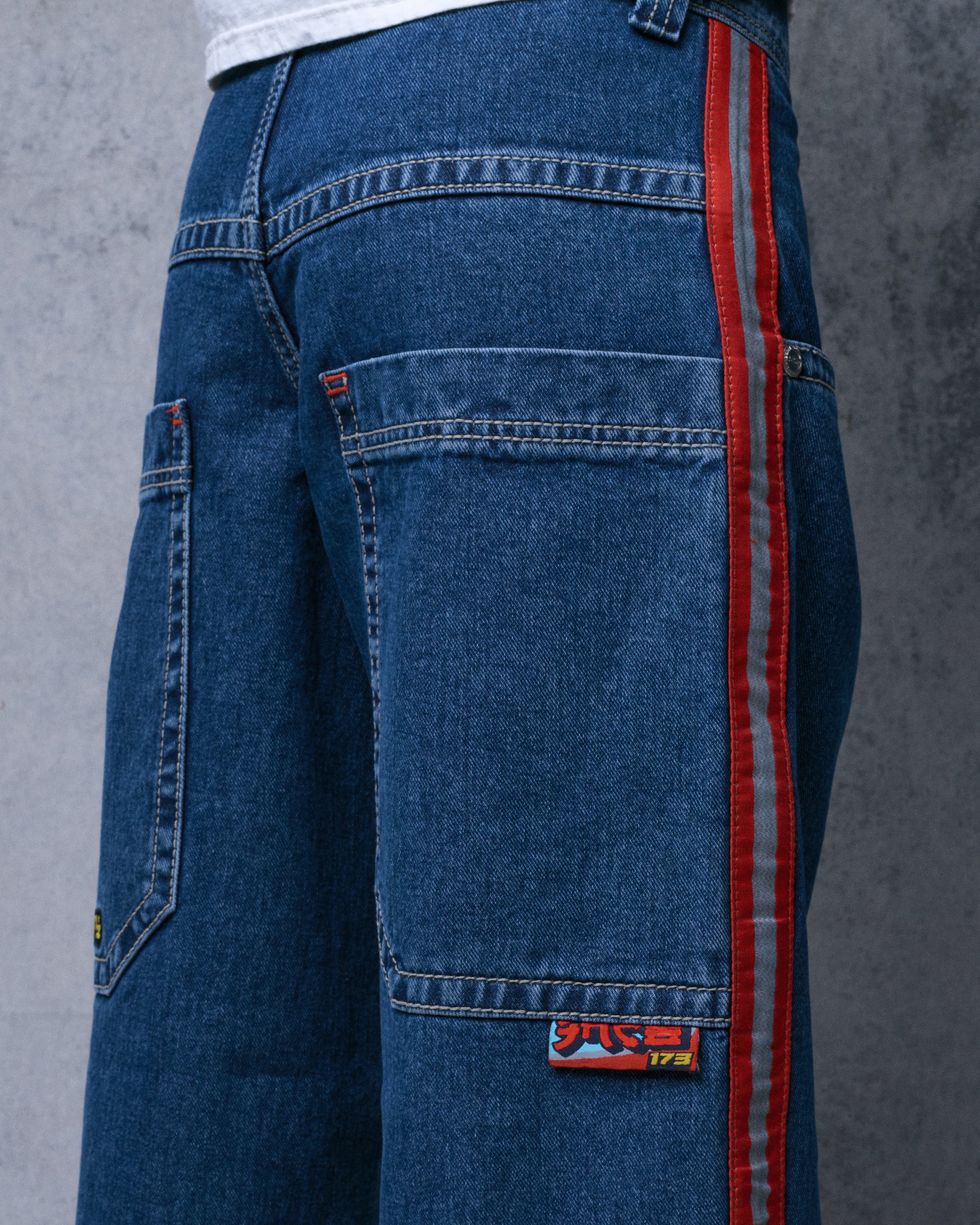 Tuffy Jeans. 23