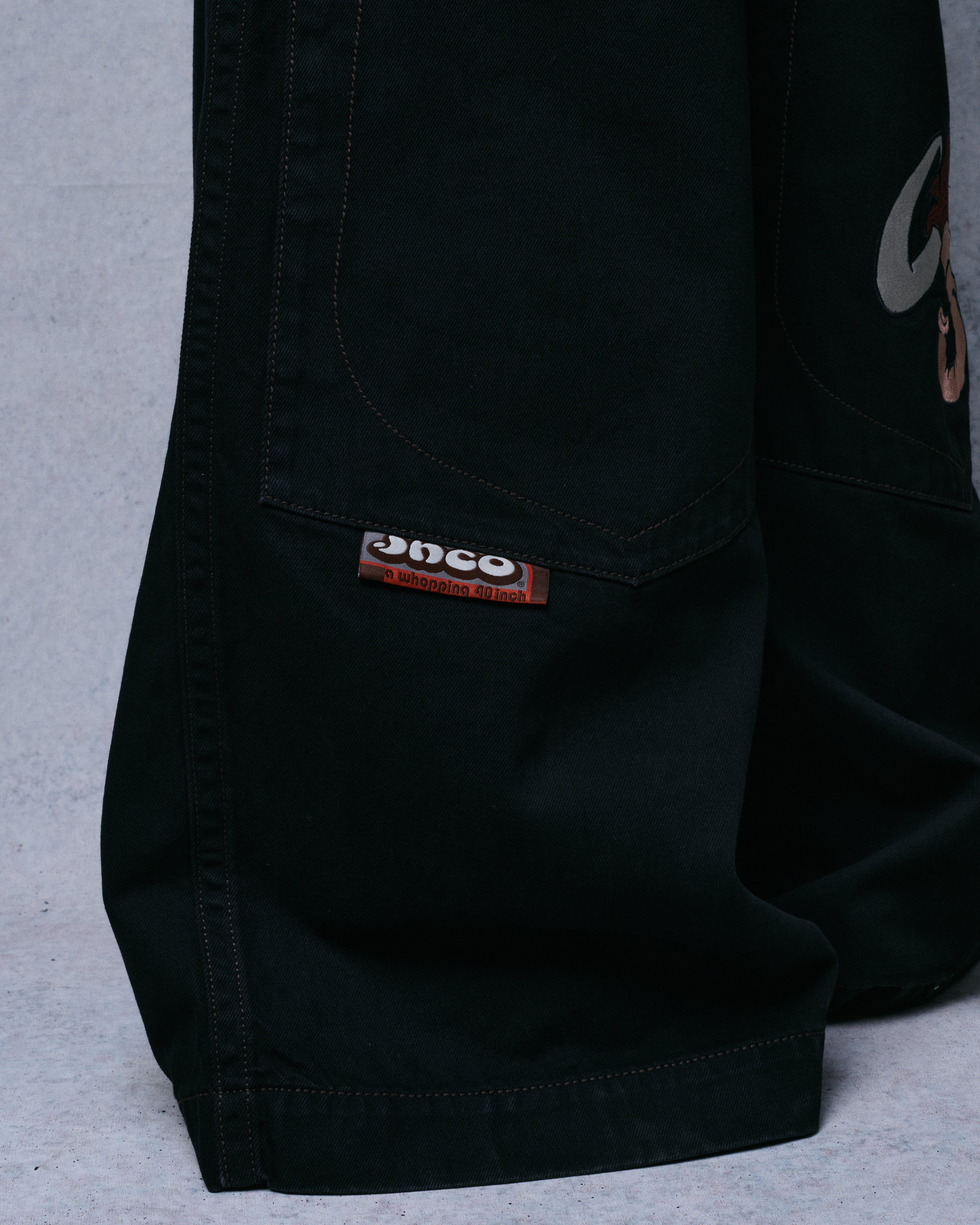 Mammoth Jeans. 40 Mammoth Jeans. 40