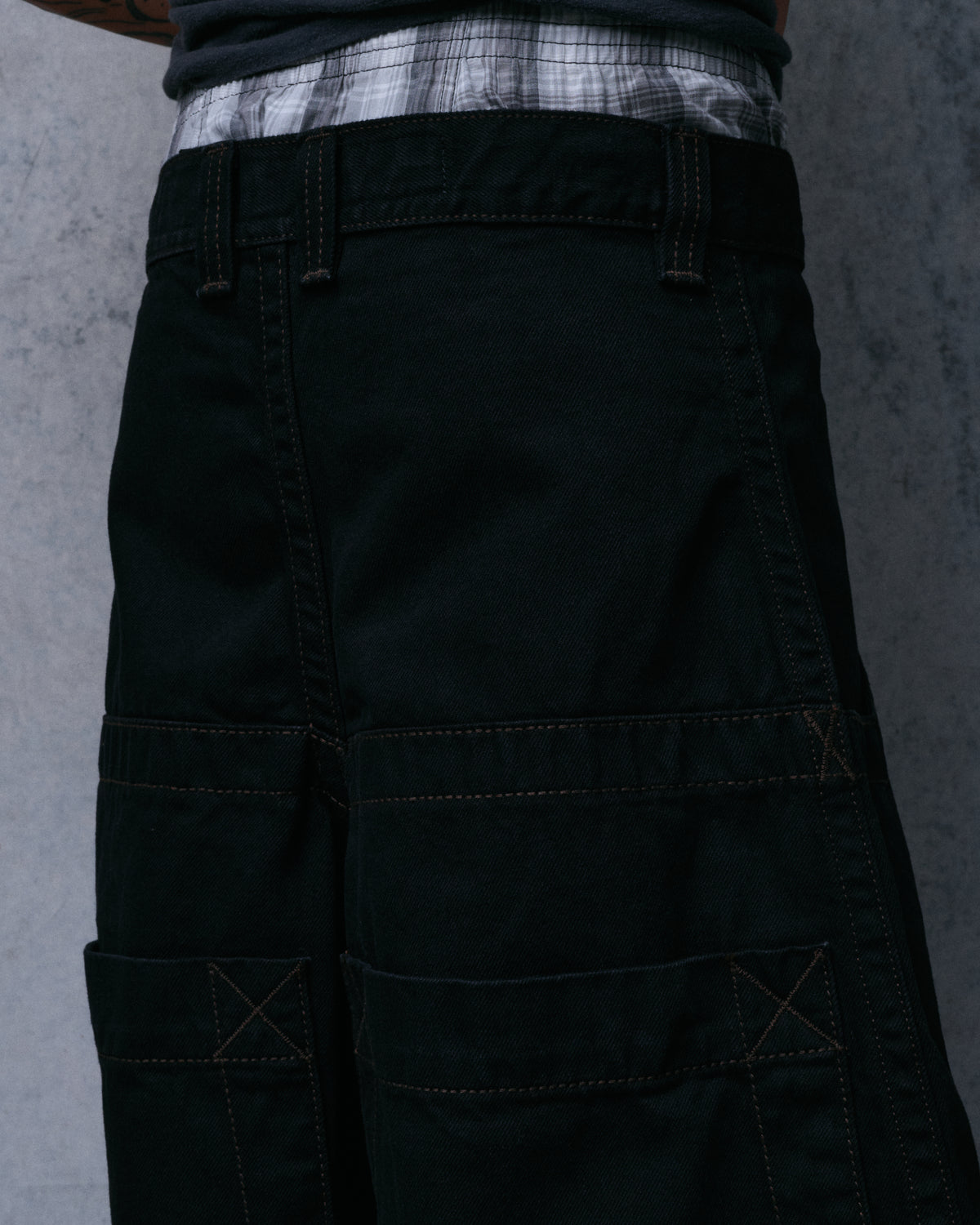 Mammoth. 40". Jet Black.
