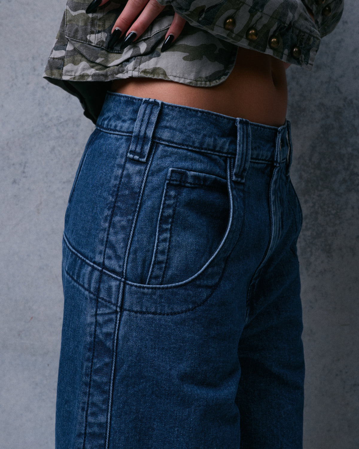 The Camilla Jeans. 27”. Dark Stone.