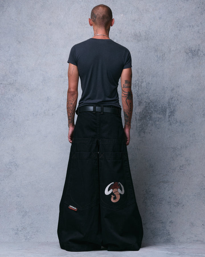 Mammoth. 40". Jet Black.