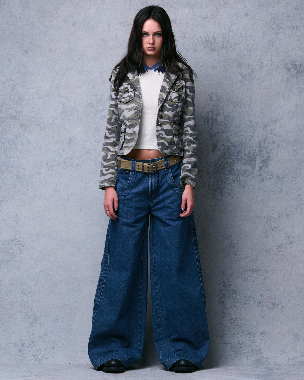 The Camilla Jeans. 27”. Dark Stone.
