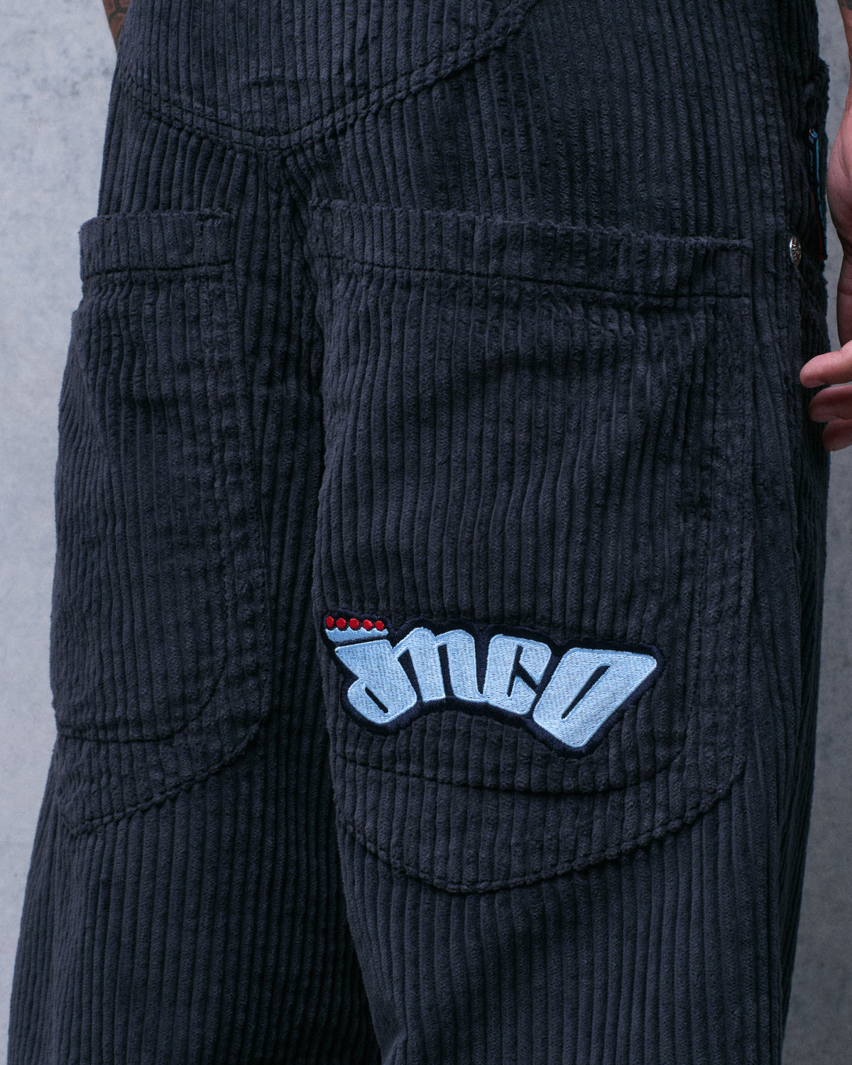 169 Low Down. 20". 4 Wale Corduroy. Magnet.