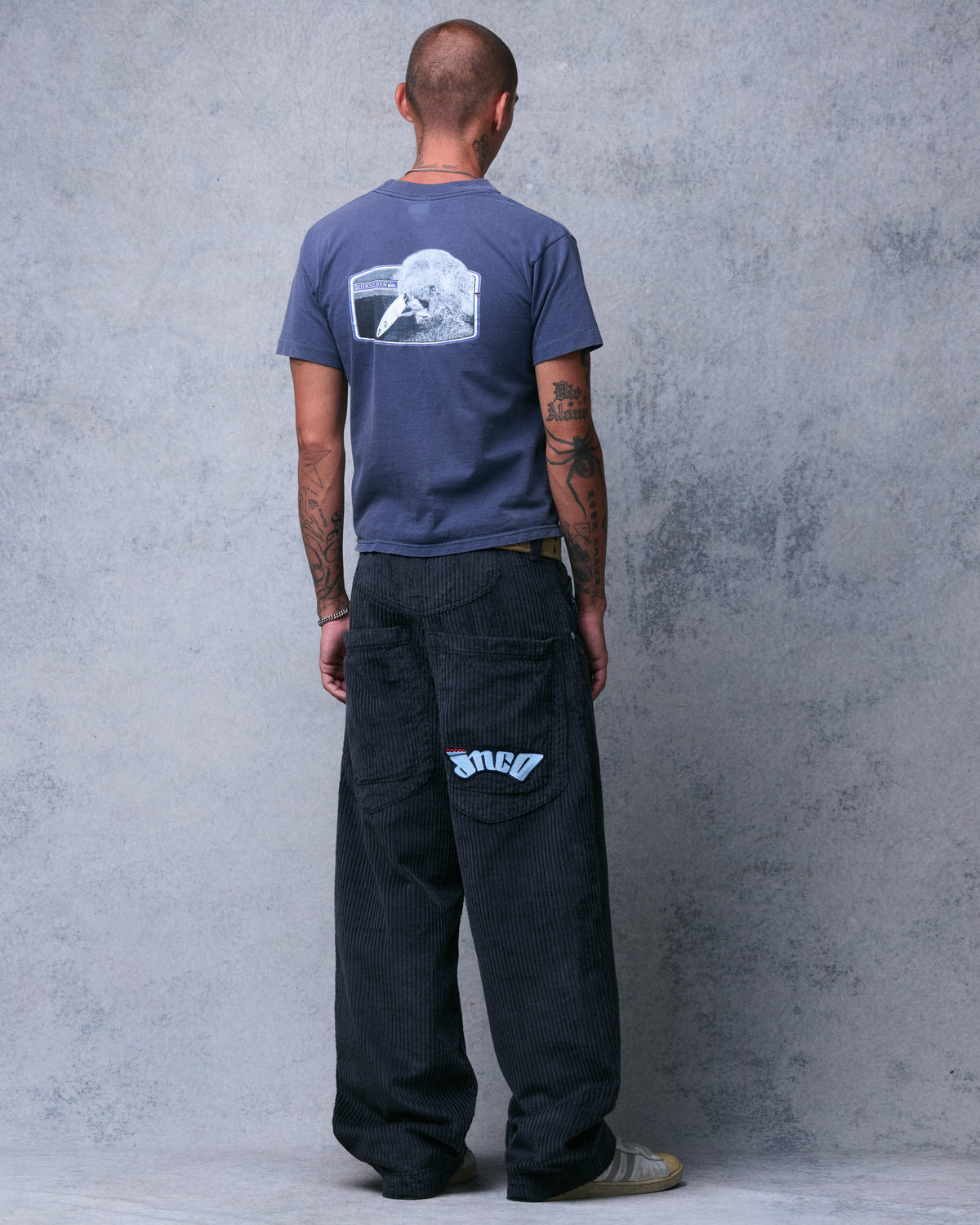 169 Low Down. 20". 4 Wale Corduroy. Magnet.