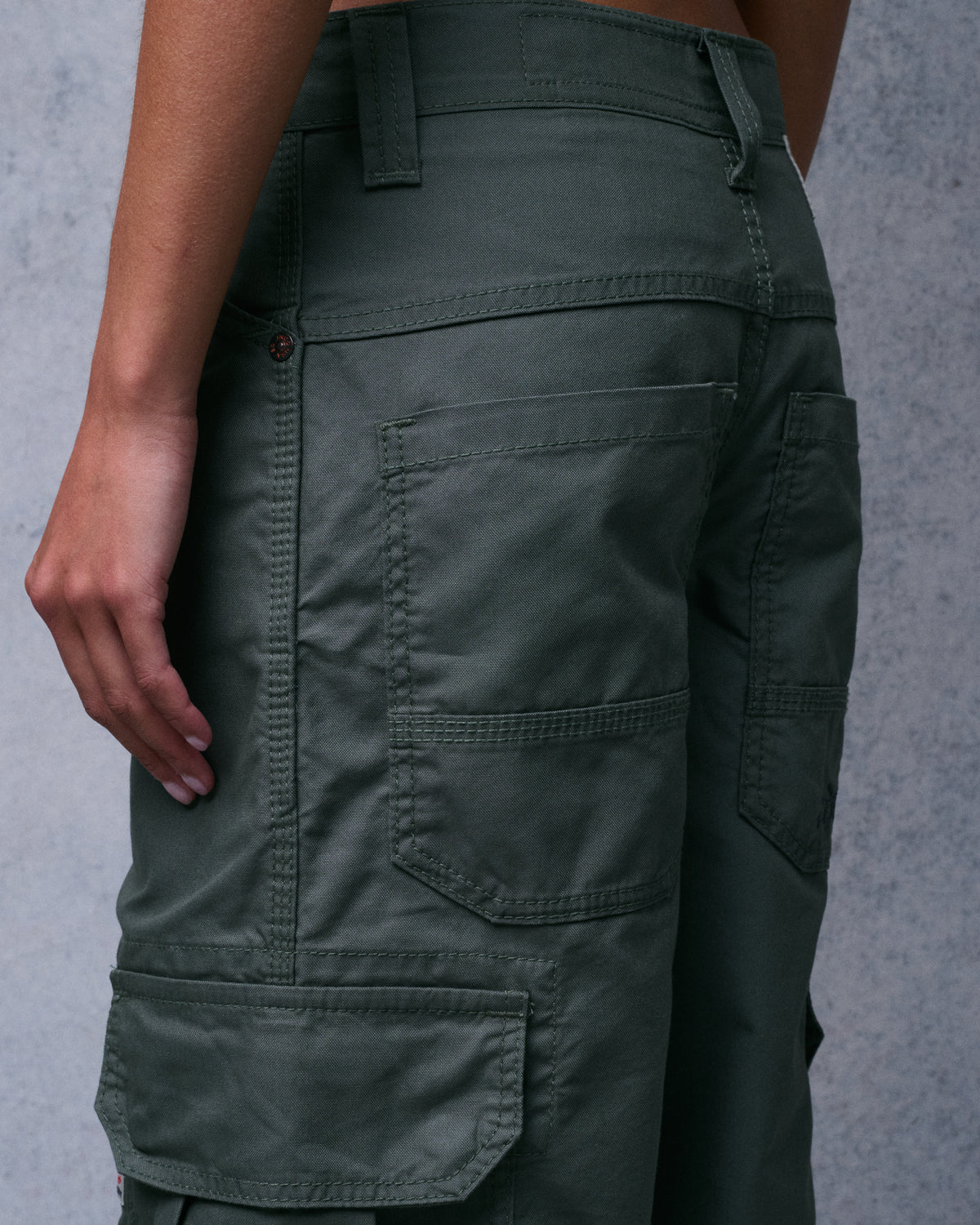 W Indicator Cargo Pants. 22". Olive.