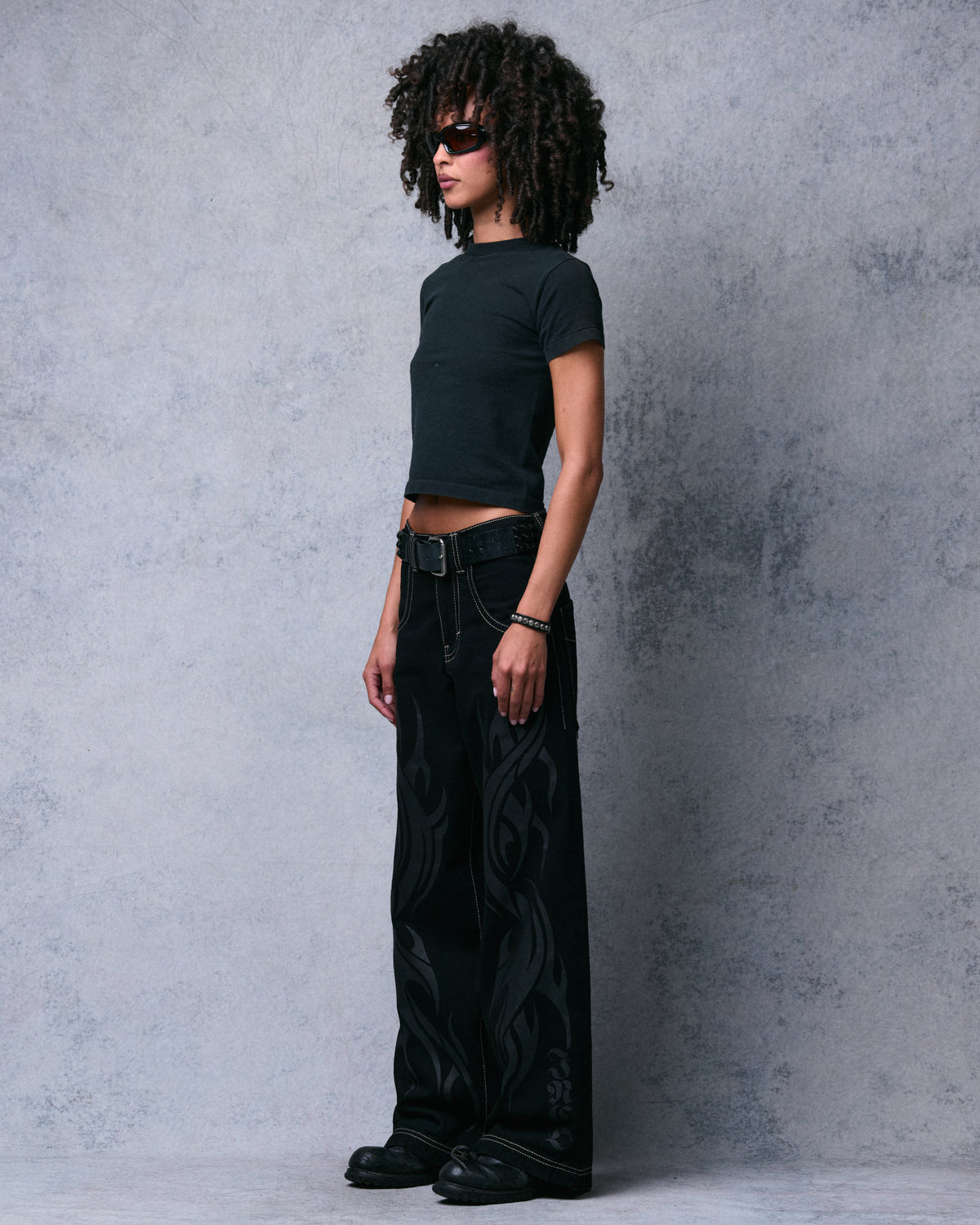 W Flame Karatz. 23". Jet Black.