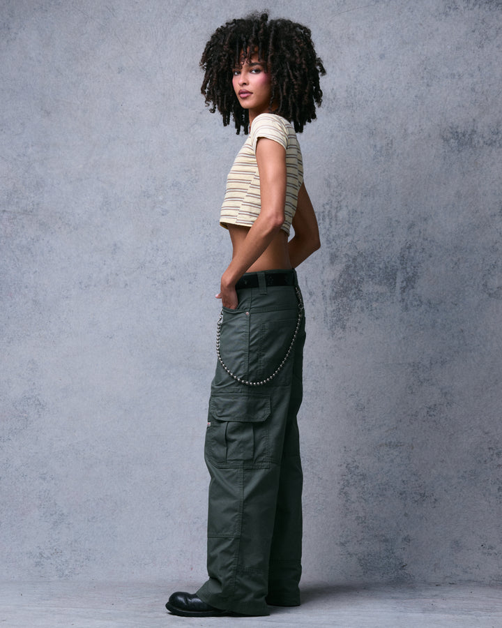 W Indicator Cargo Pants. 22". Olive.