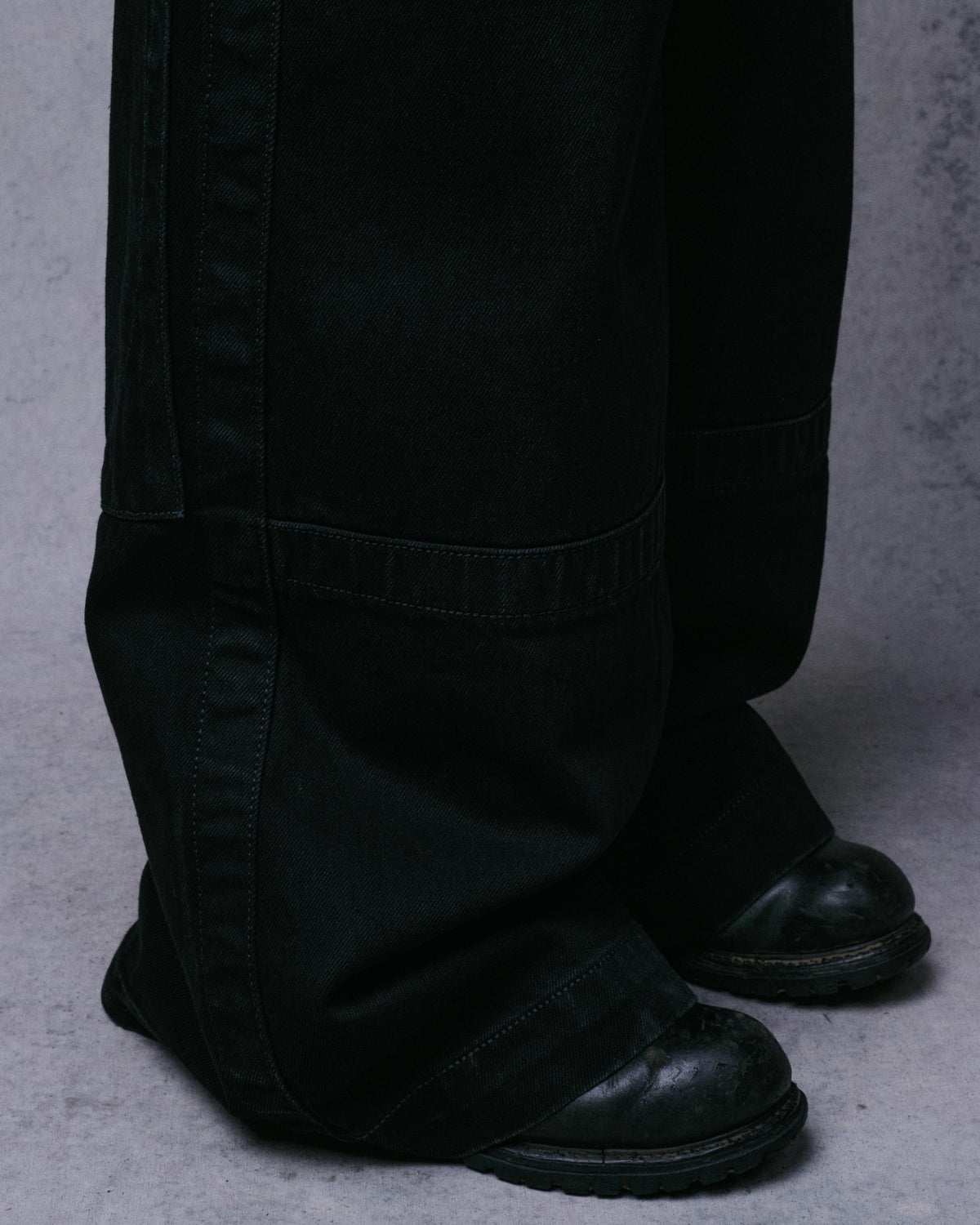 The Camilla Jeans. 27”. Jet Black.