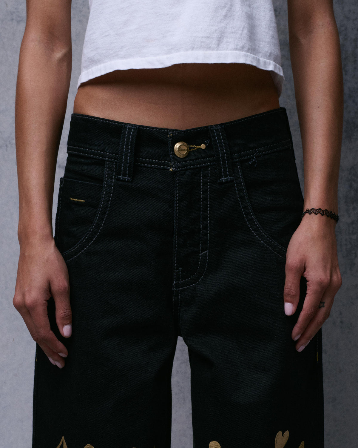 W Gambler. 23". Jet Black.