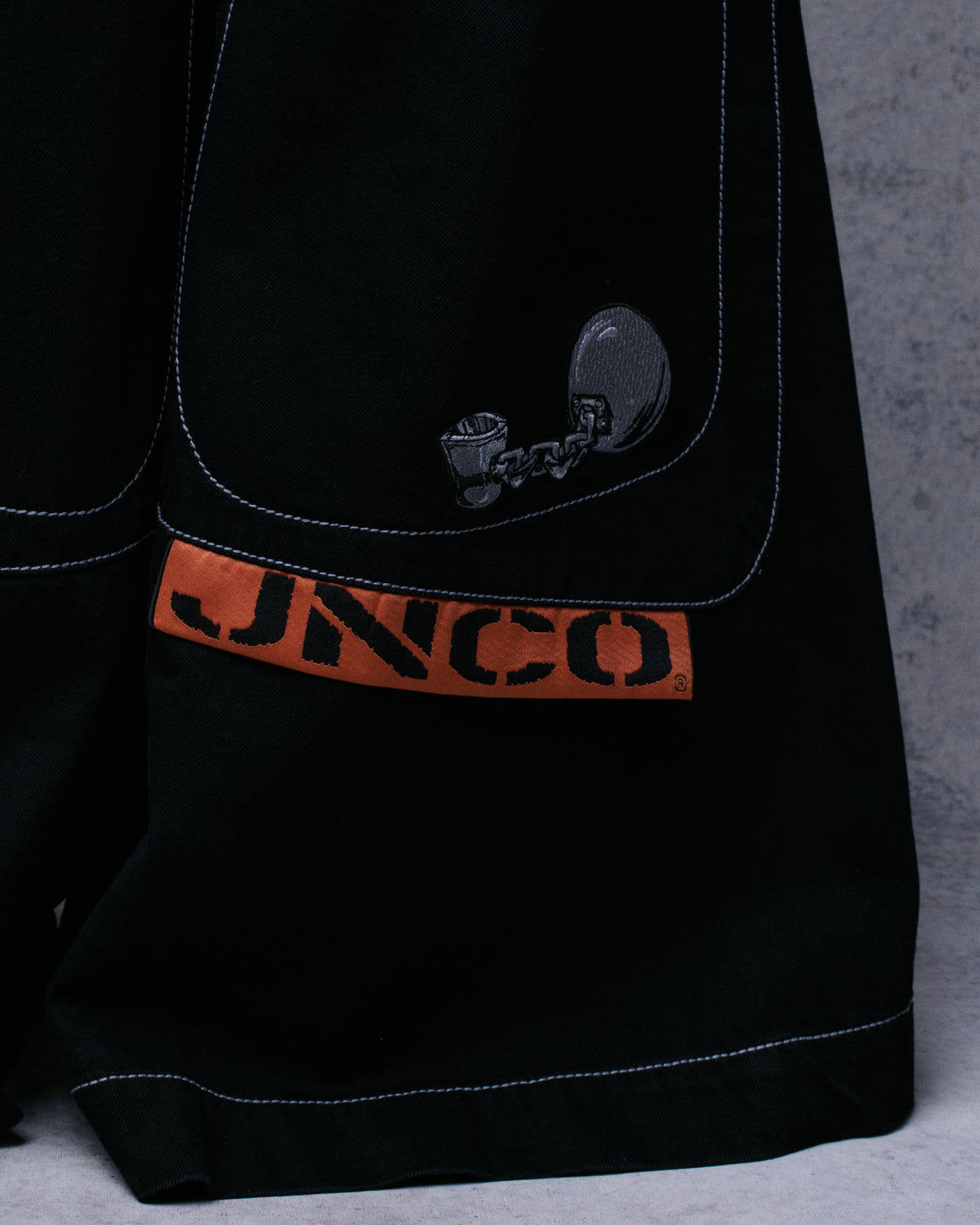 Convict. 50". Jet Black.