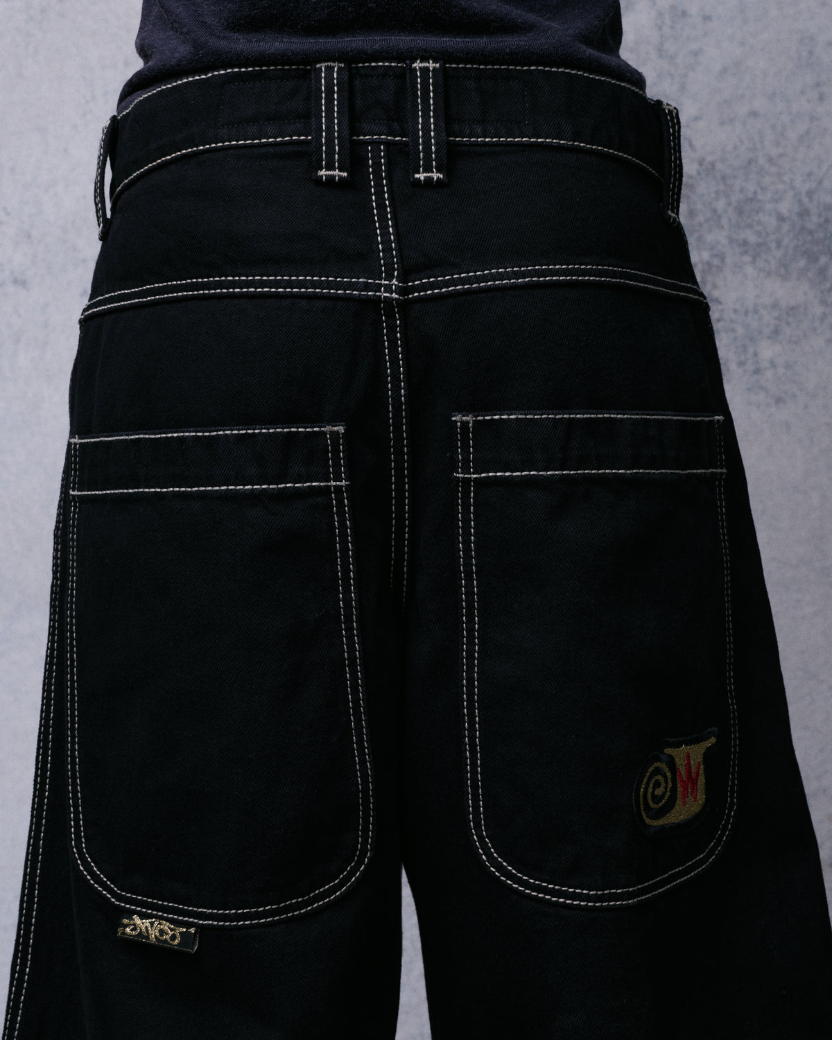 W101 Twin Cannon Shorts. 14". Black/Gold J.