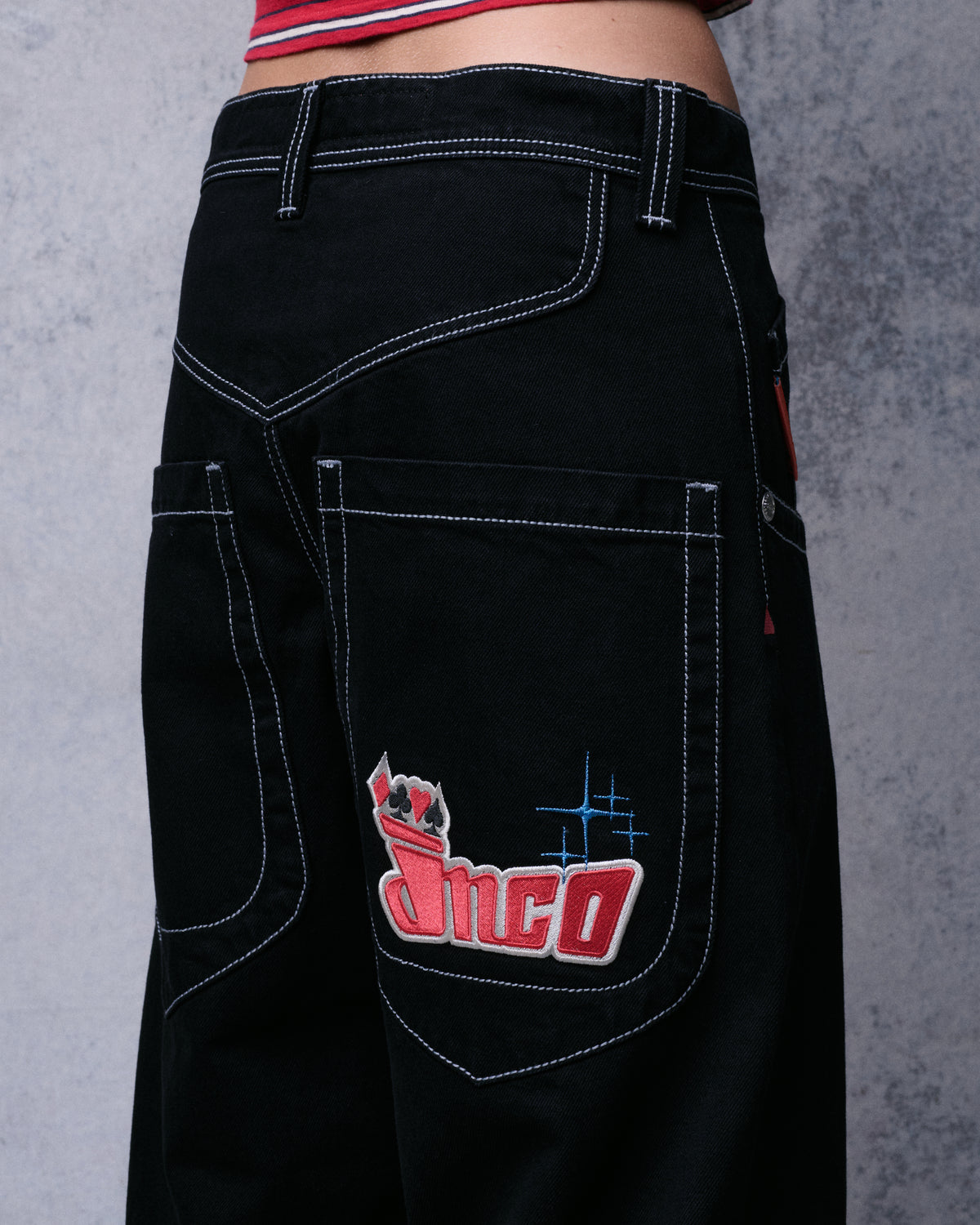 W1169 Low Down Deck. 20". Jet Black.