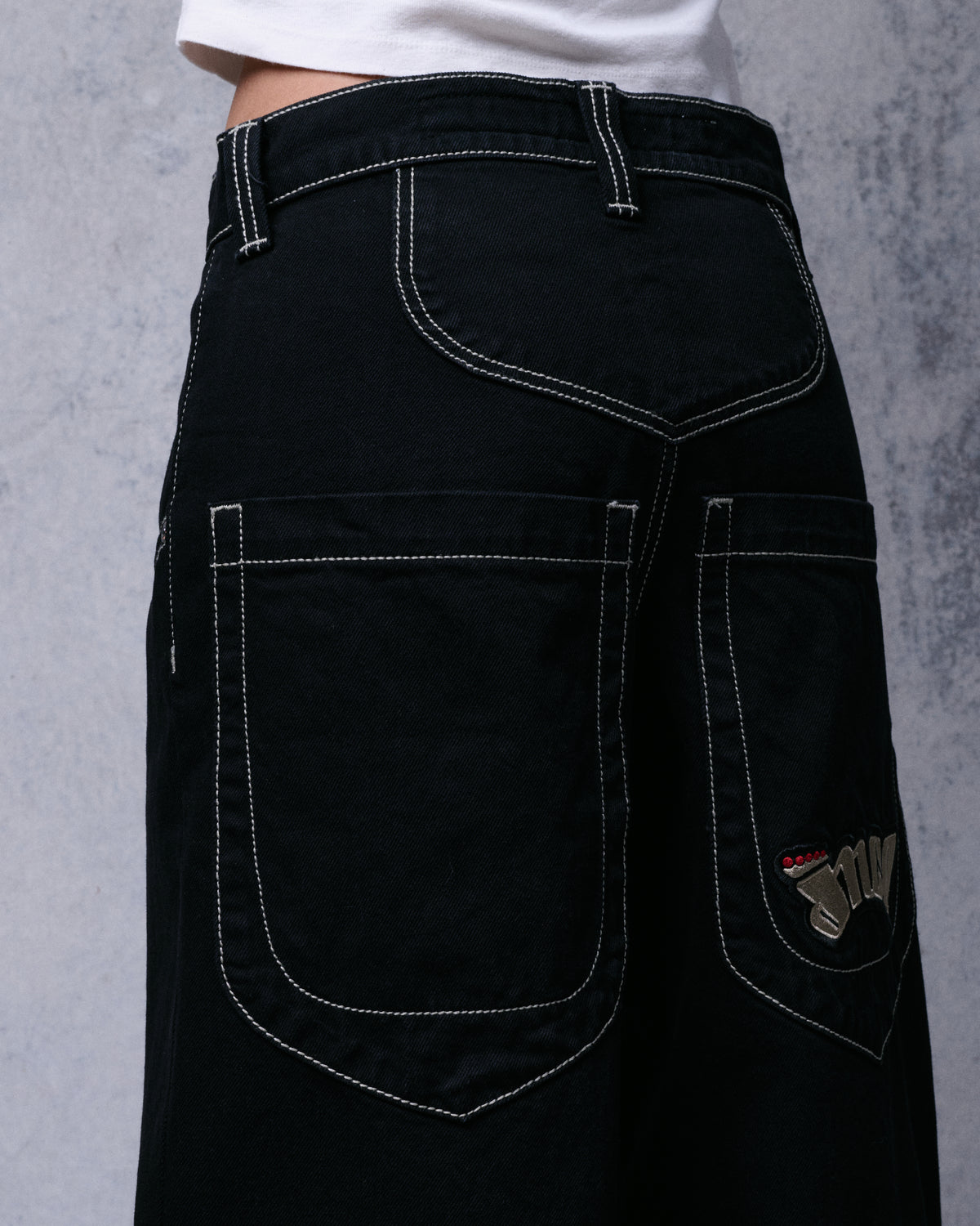 W169 Low Down. 20". Jet Black.