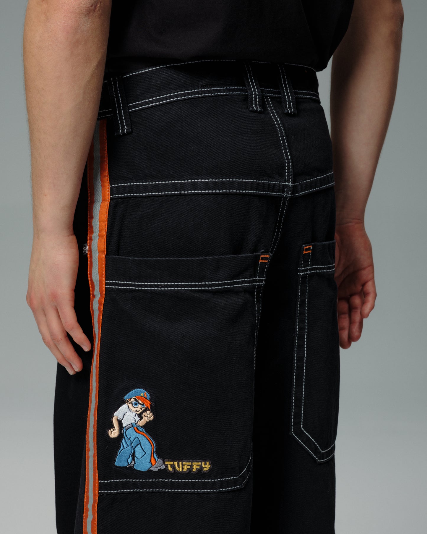 Tuffy. 23". Jet Black.