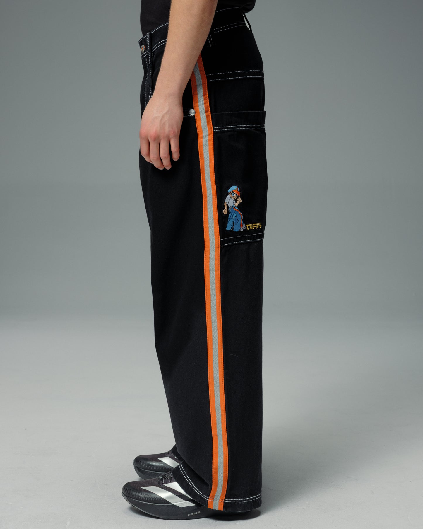 Tuffy. 23". Jet Black.