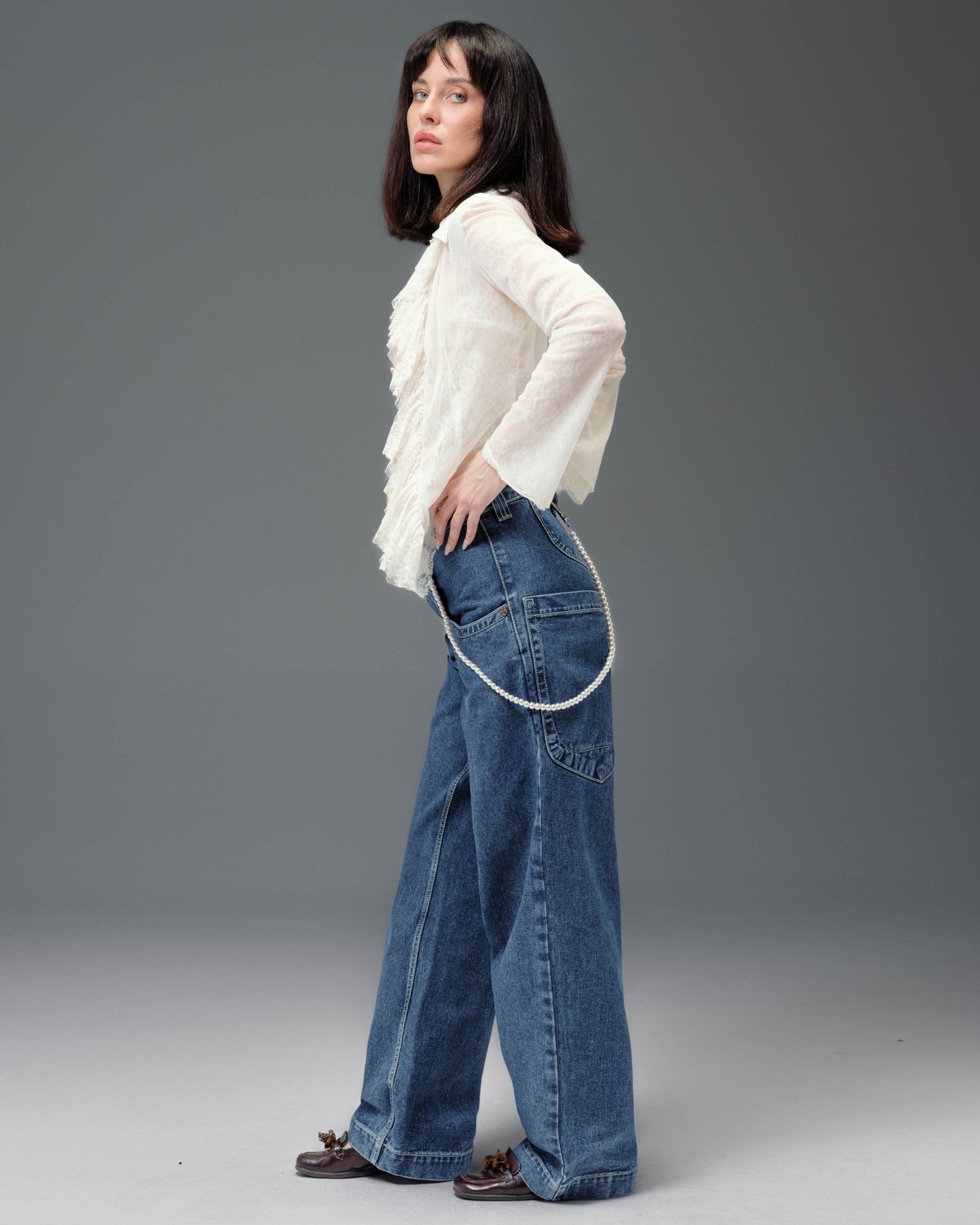 W169 Low Down. 20". Dark Stone.