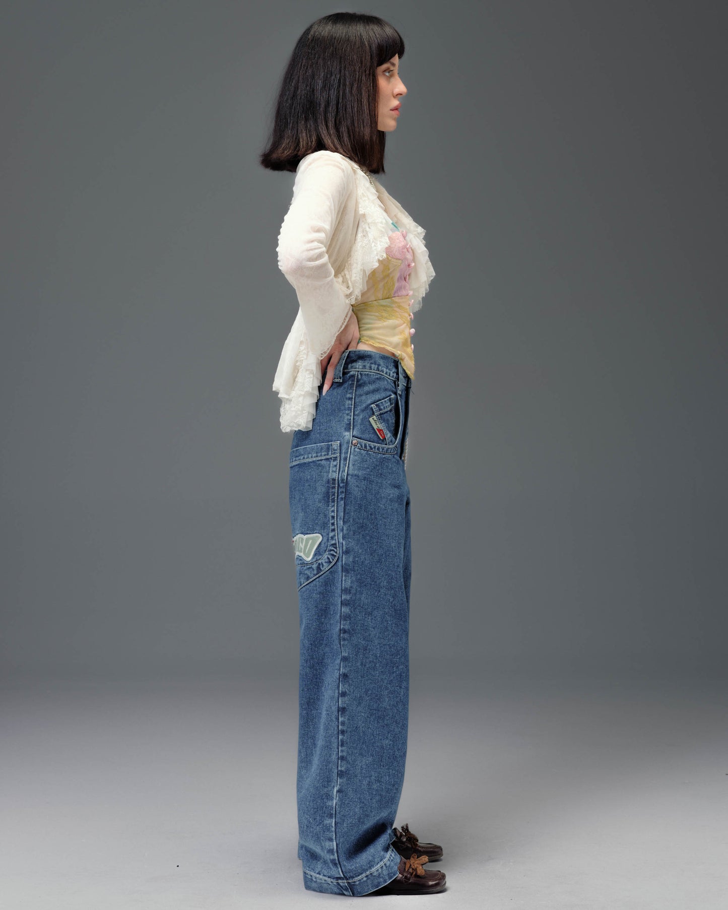 W169 Low Down. 20". Dark Stone.