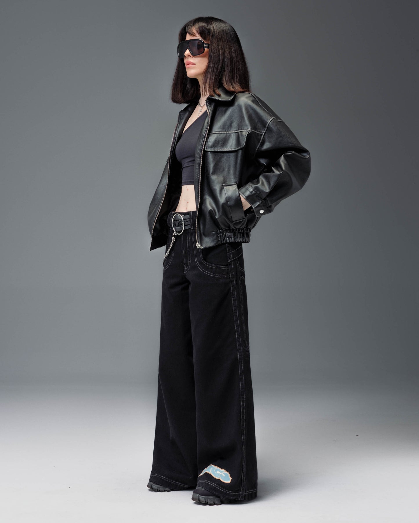 W117 King. 28". Jet Black.