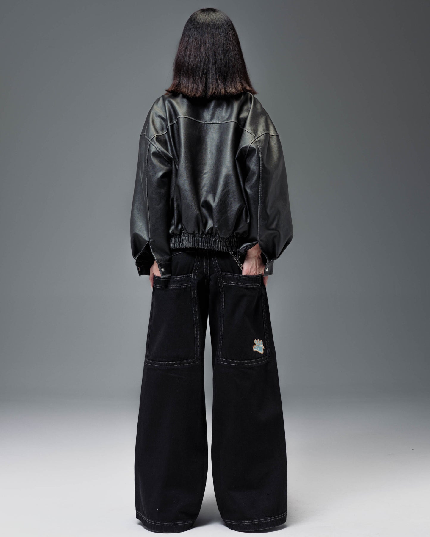 W117 King. 28". Jet Black.