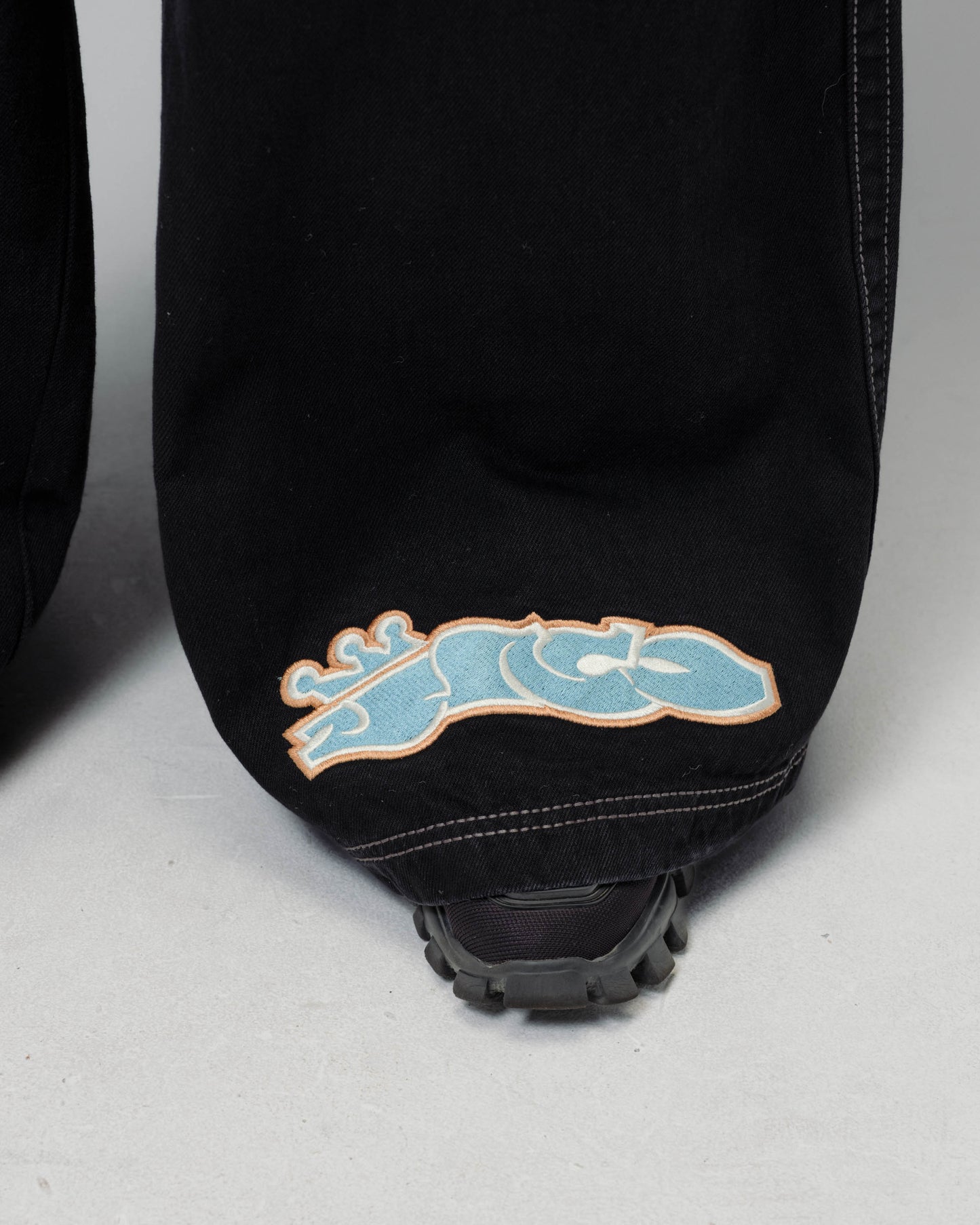 W117 King. 28". Jet Black.