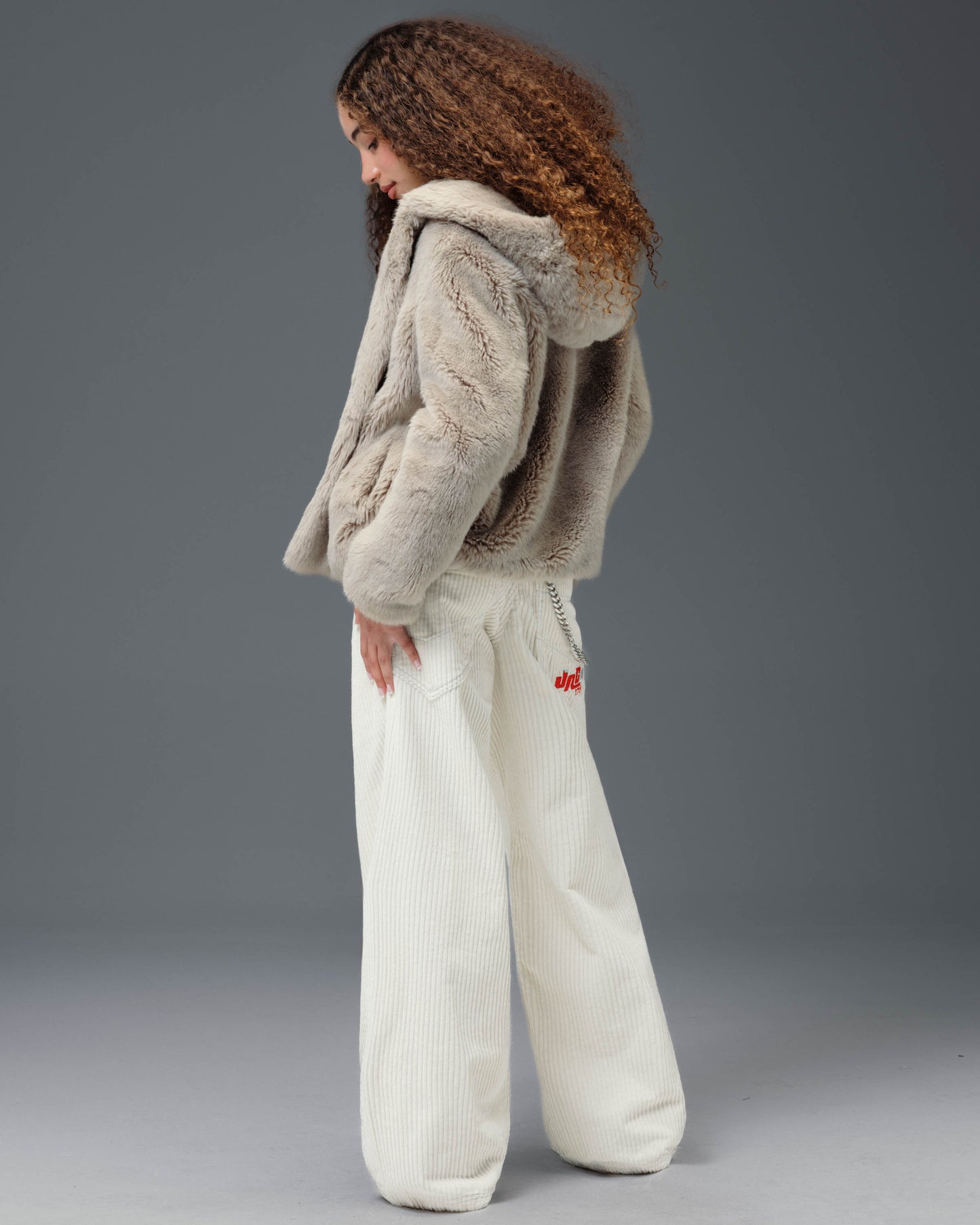 W1179 Easy Wide Pipes. 23". 4 Wale Corduroy. Tofu.