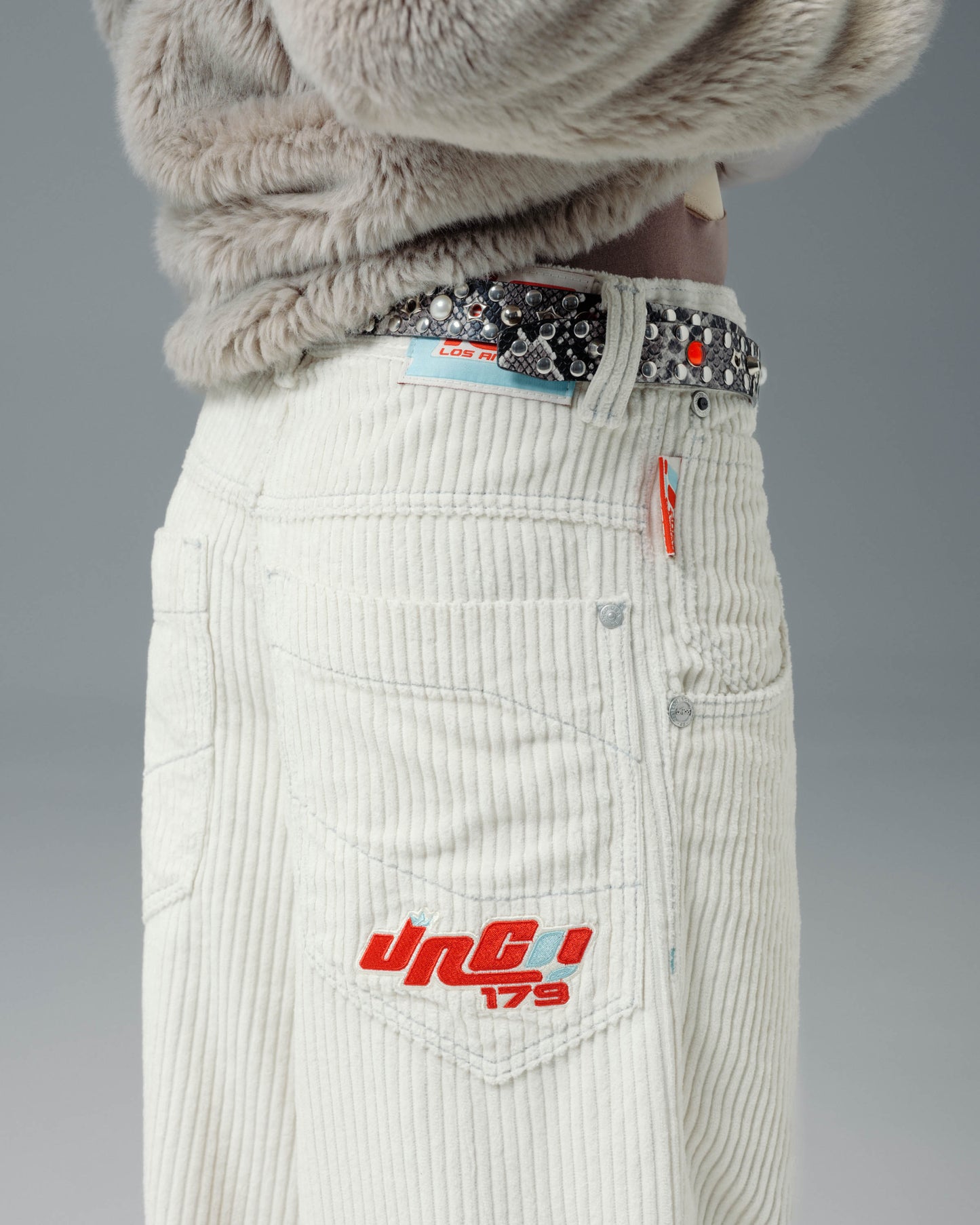 W1179 Easy Wide Pipes. 23". 4 Wale Corduroy. Tofu.