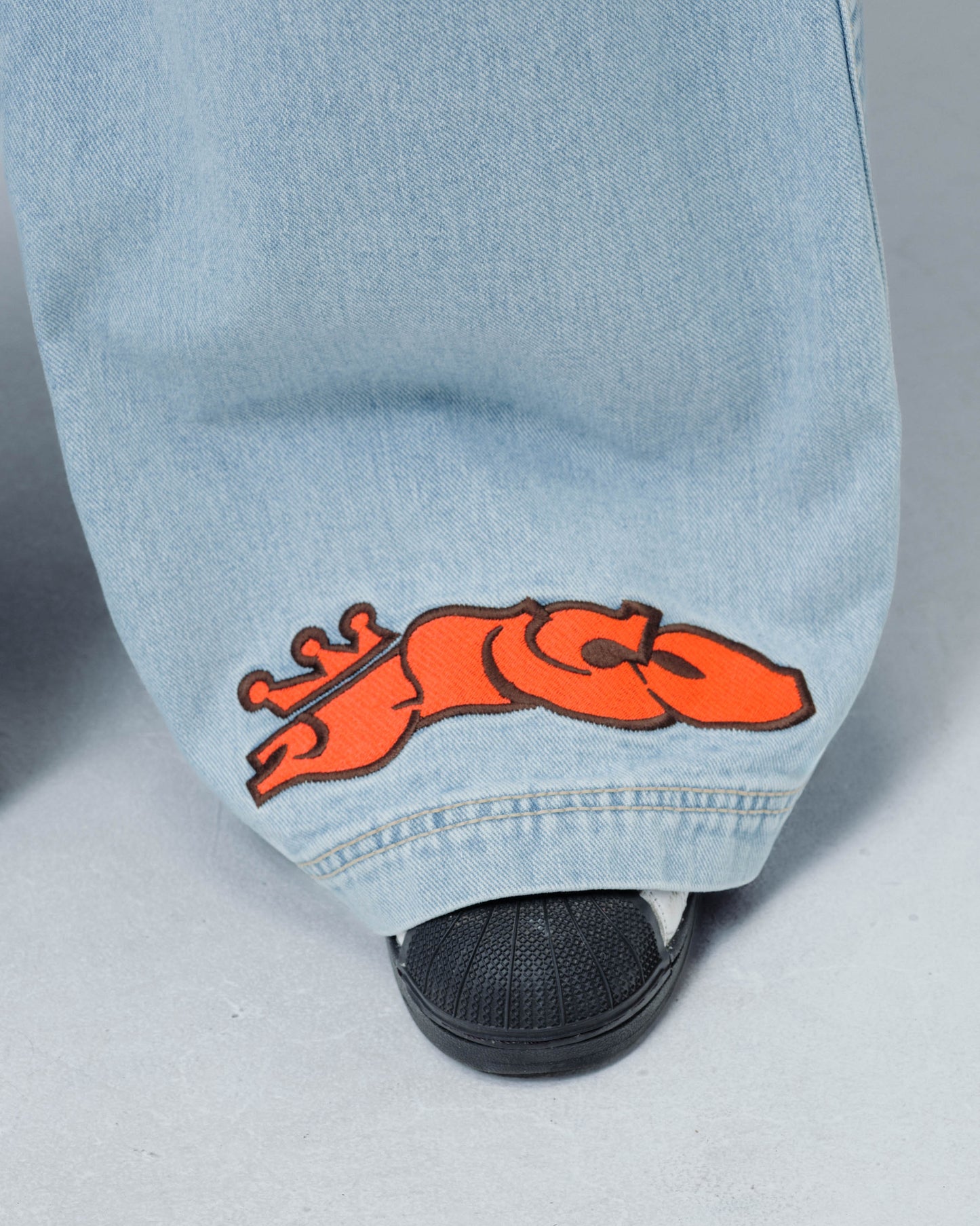 W117 King. 28". Vintage.