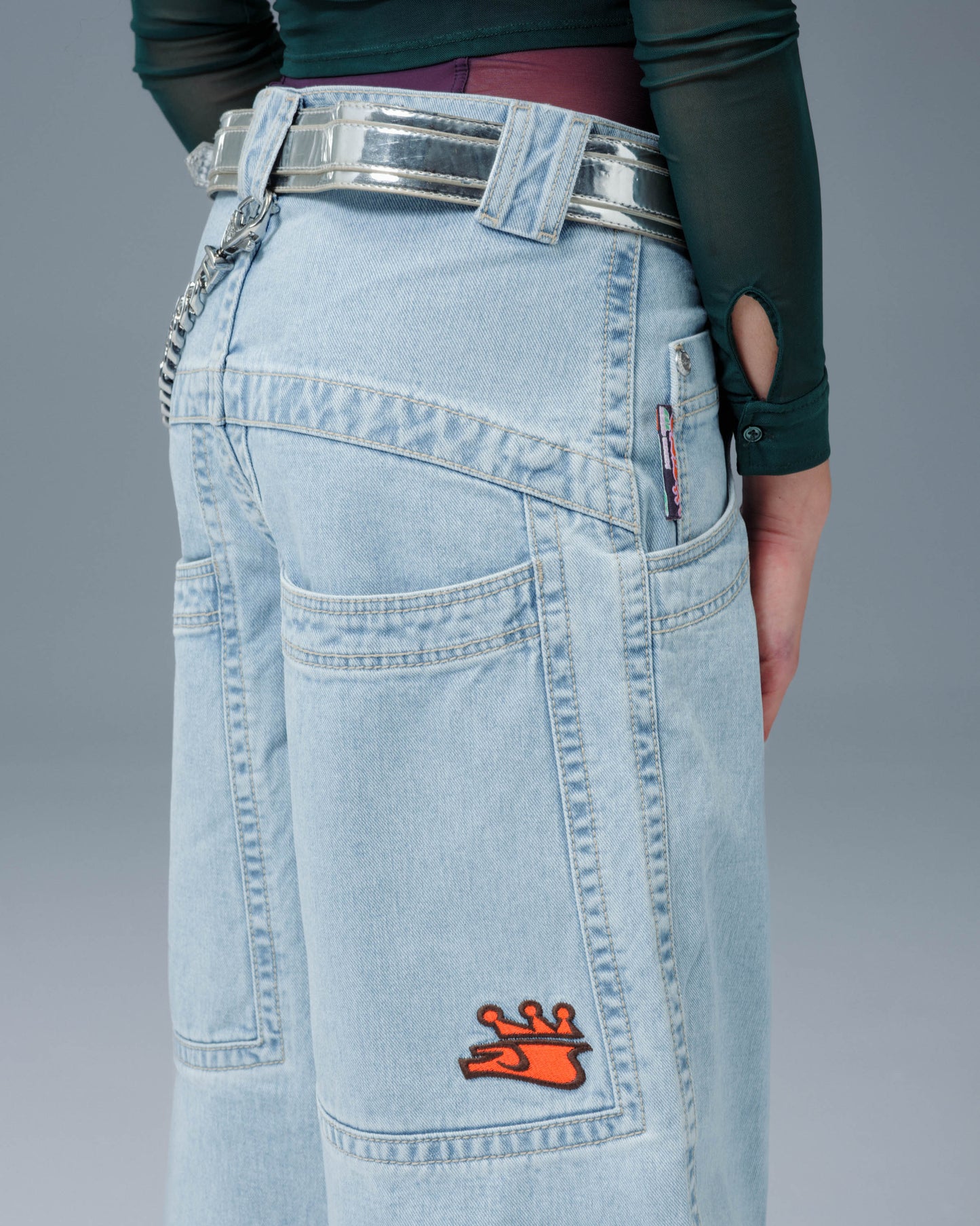 W117 King. 28". Vintage.